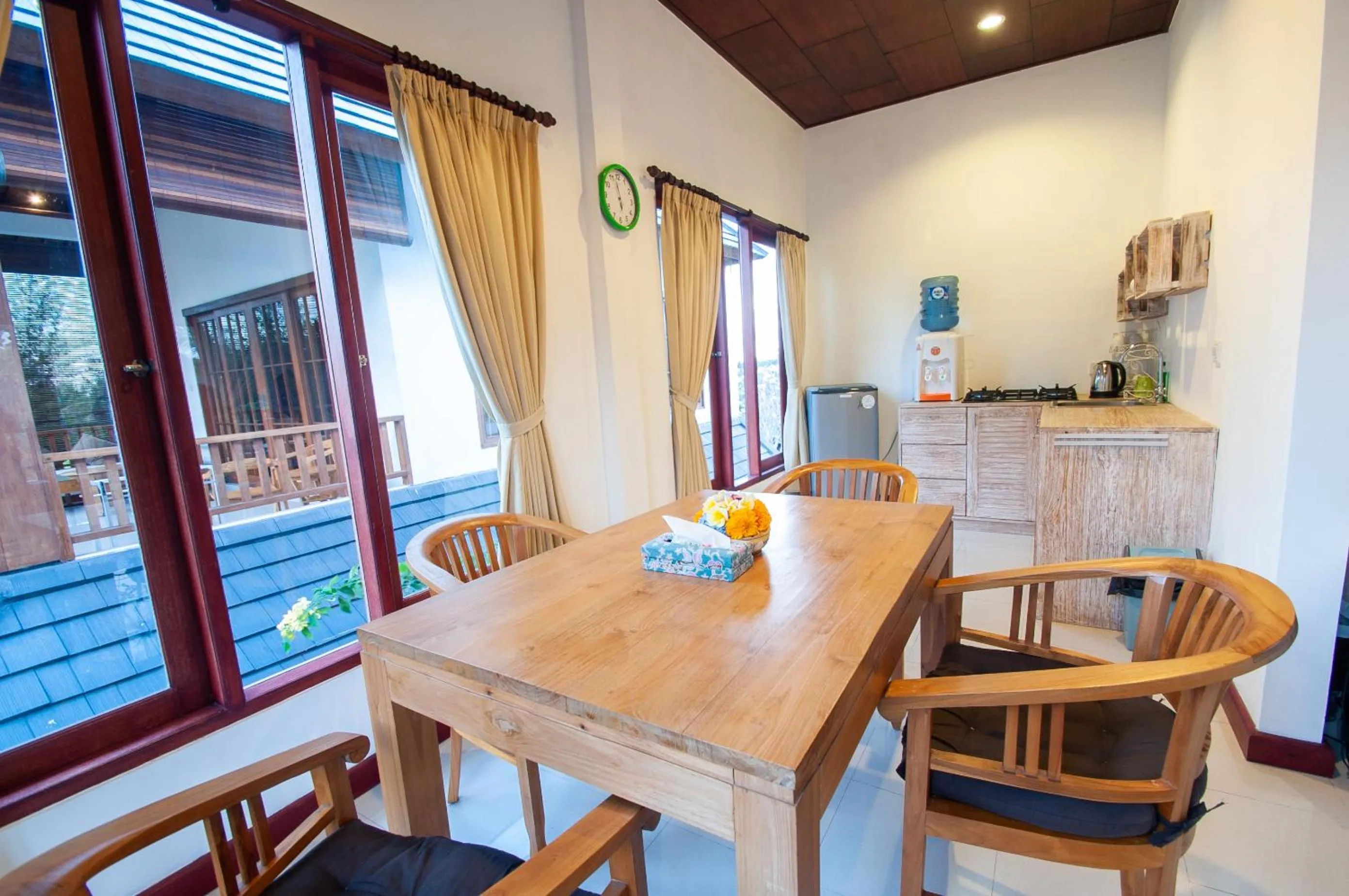 Kitchen or kitchenette in Flamboyant Villa Ubud