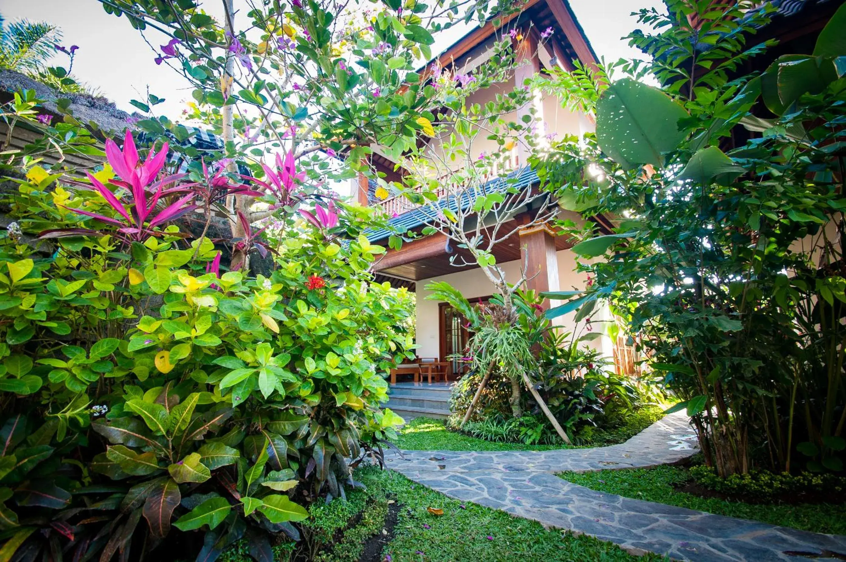 Property building in Flamboyant Villa Ubud Property building in Flamboyant Villa Ubud
