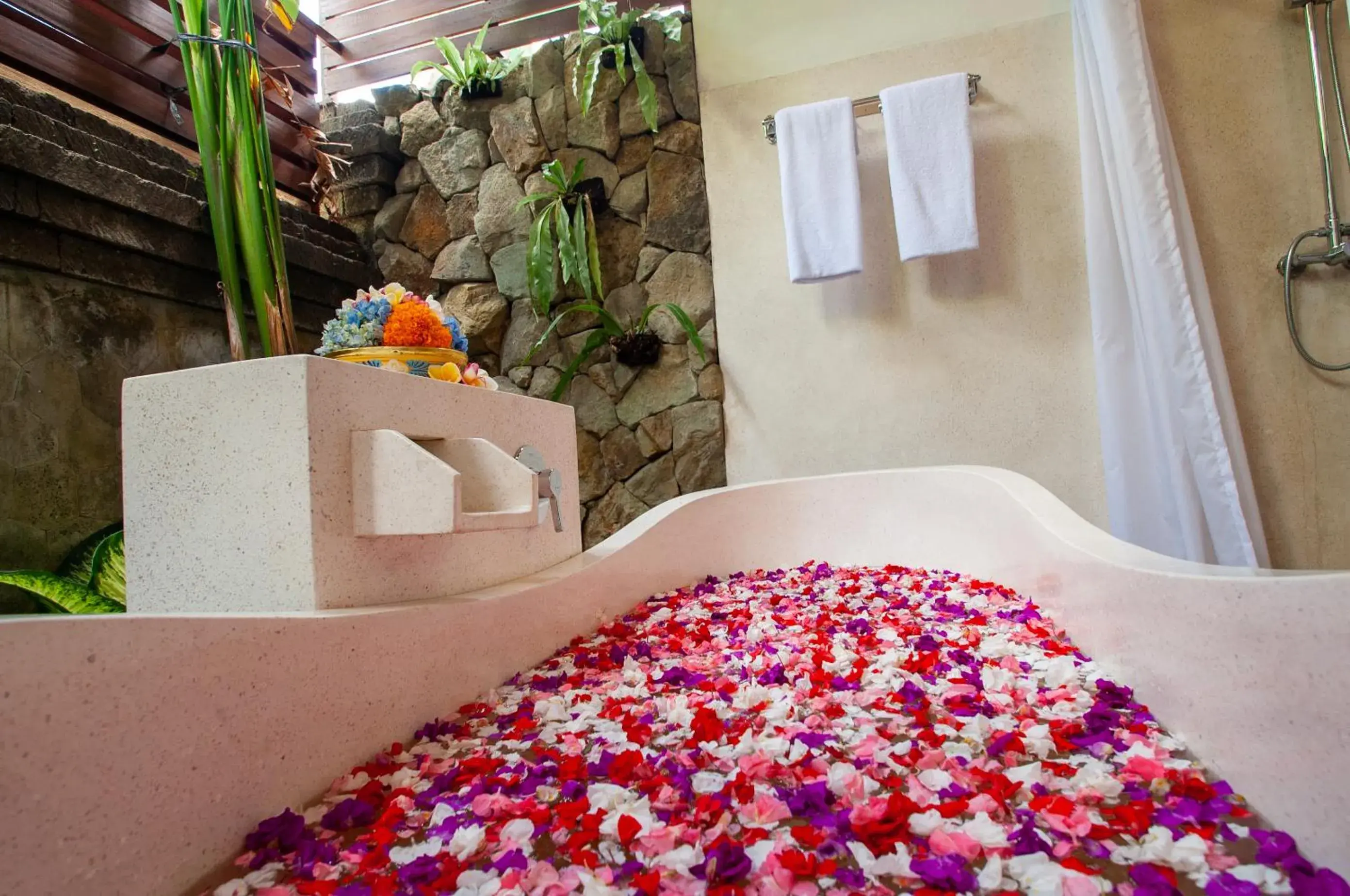 Bathroom, Bed in Flamboyant Villa Ubud Bathroom, Bed in Flamboyant Villa Ubud