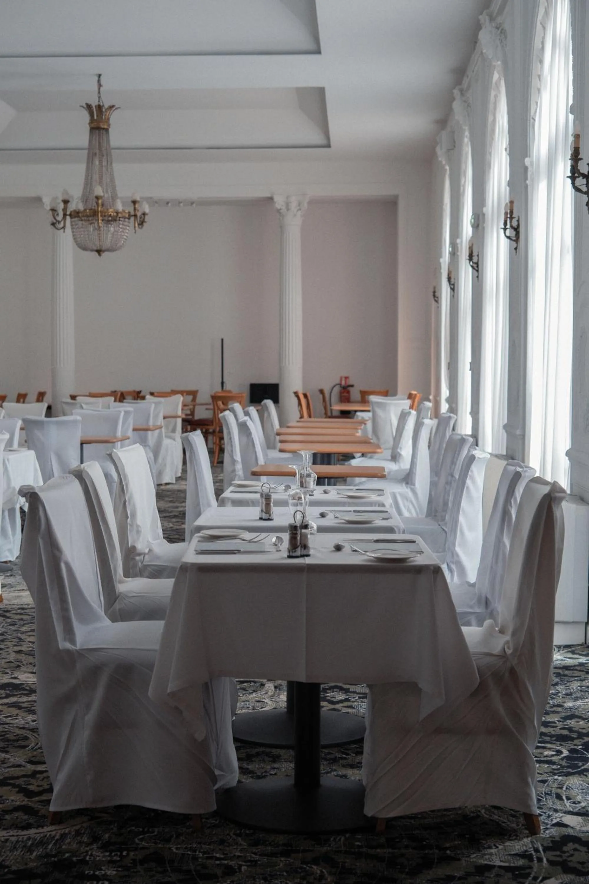 Restaurant/places to eat in Hôtel Le Royal Promenade des Anglais
