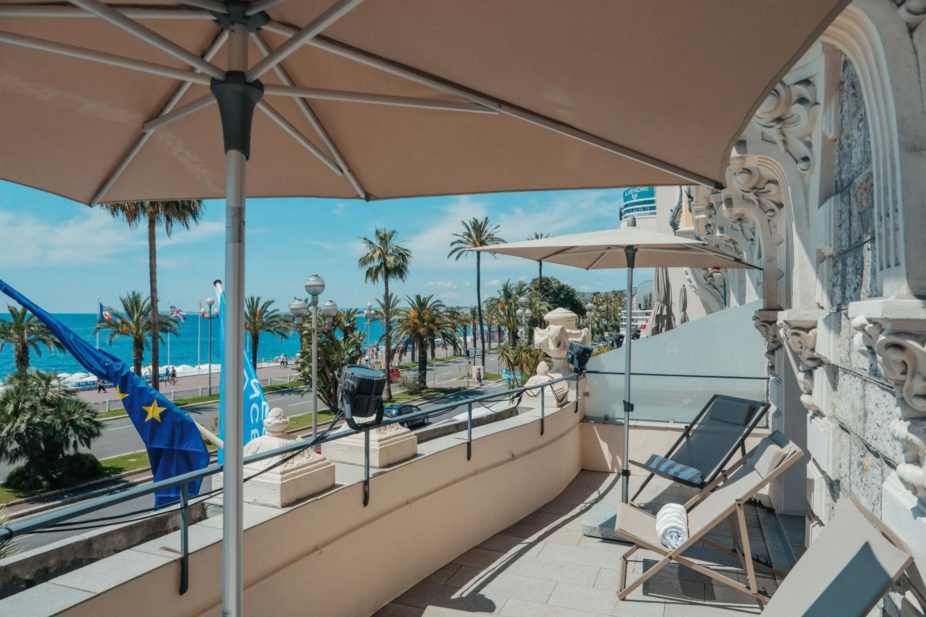 Balcony/Terrace in Hôtel Le Royal Promenade des Anglais