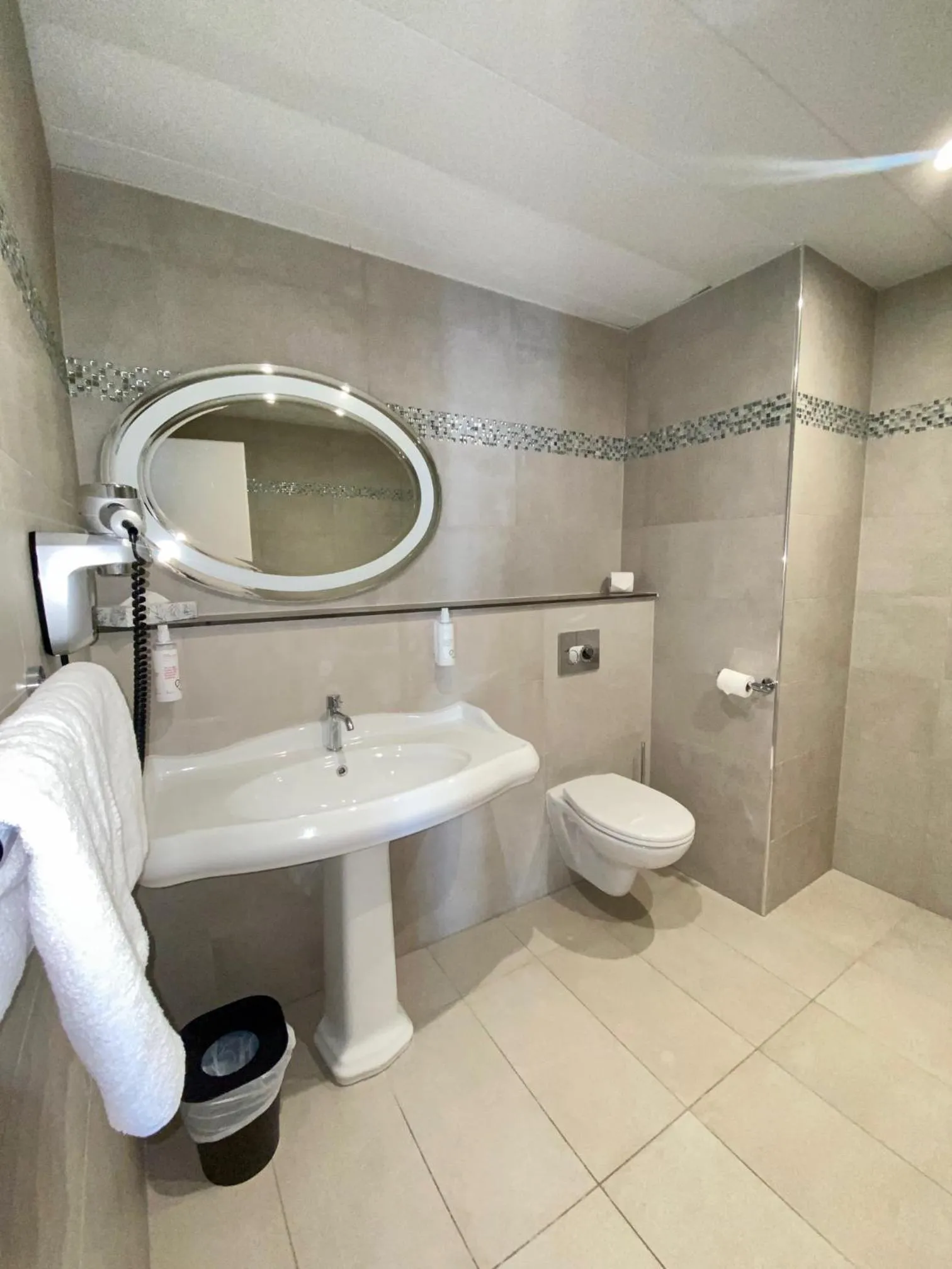 Hôtel Le Royal Promenade des Anglais