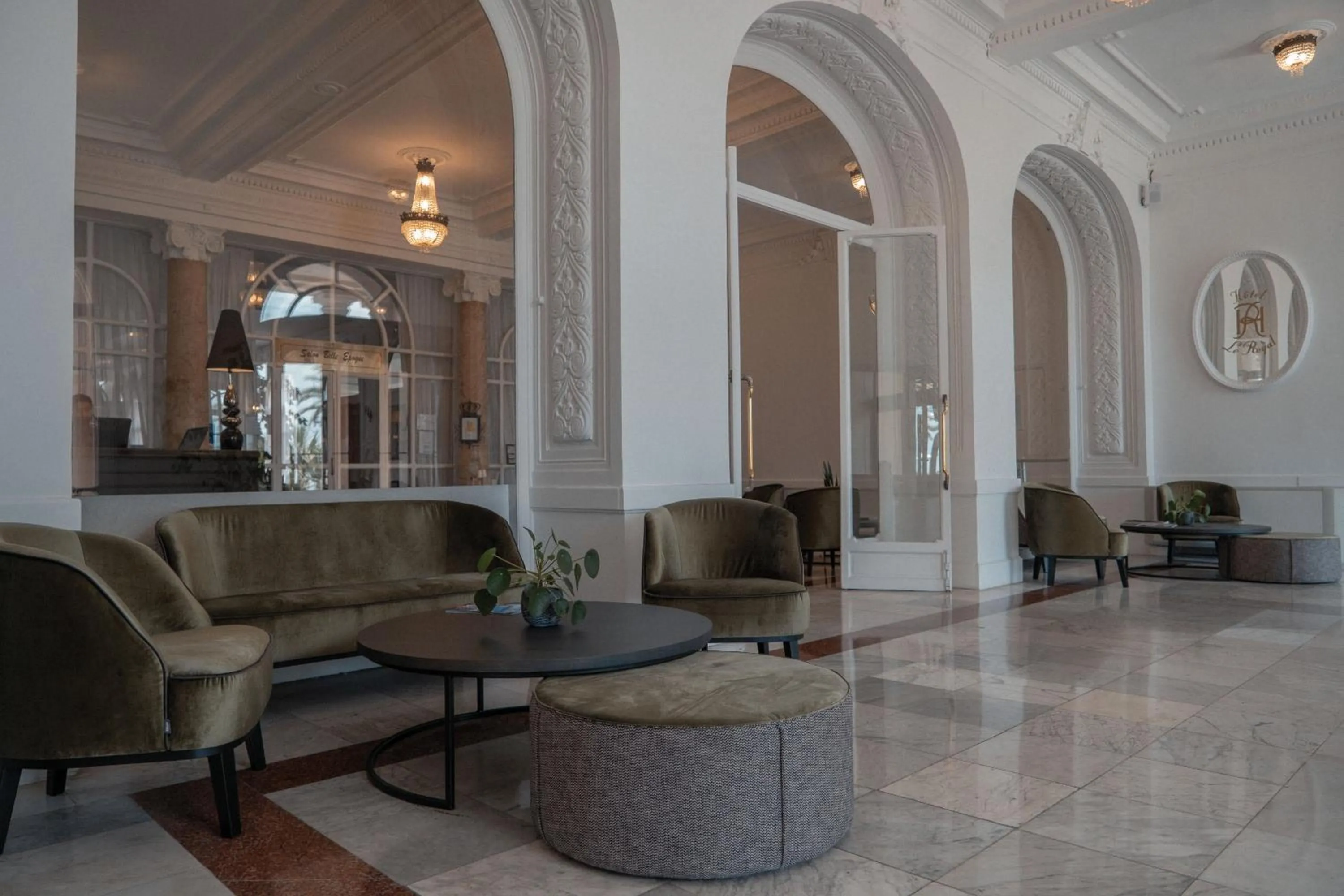 Lobby or reception in Hôtel Le Royal Promenade des Anglais