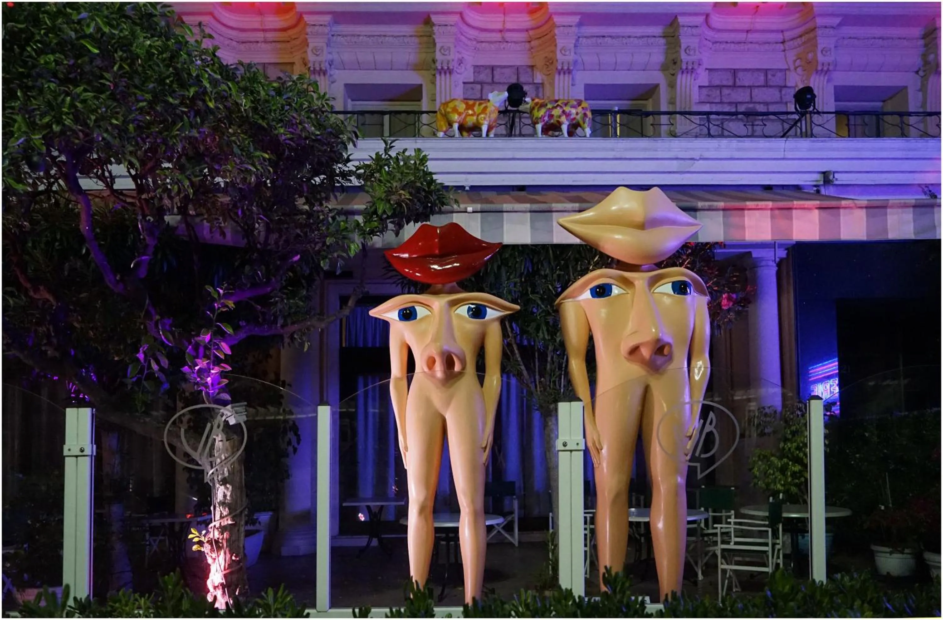 Facade/entrance in Hôtel Le Royal Promenade des Anglais