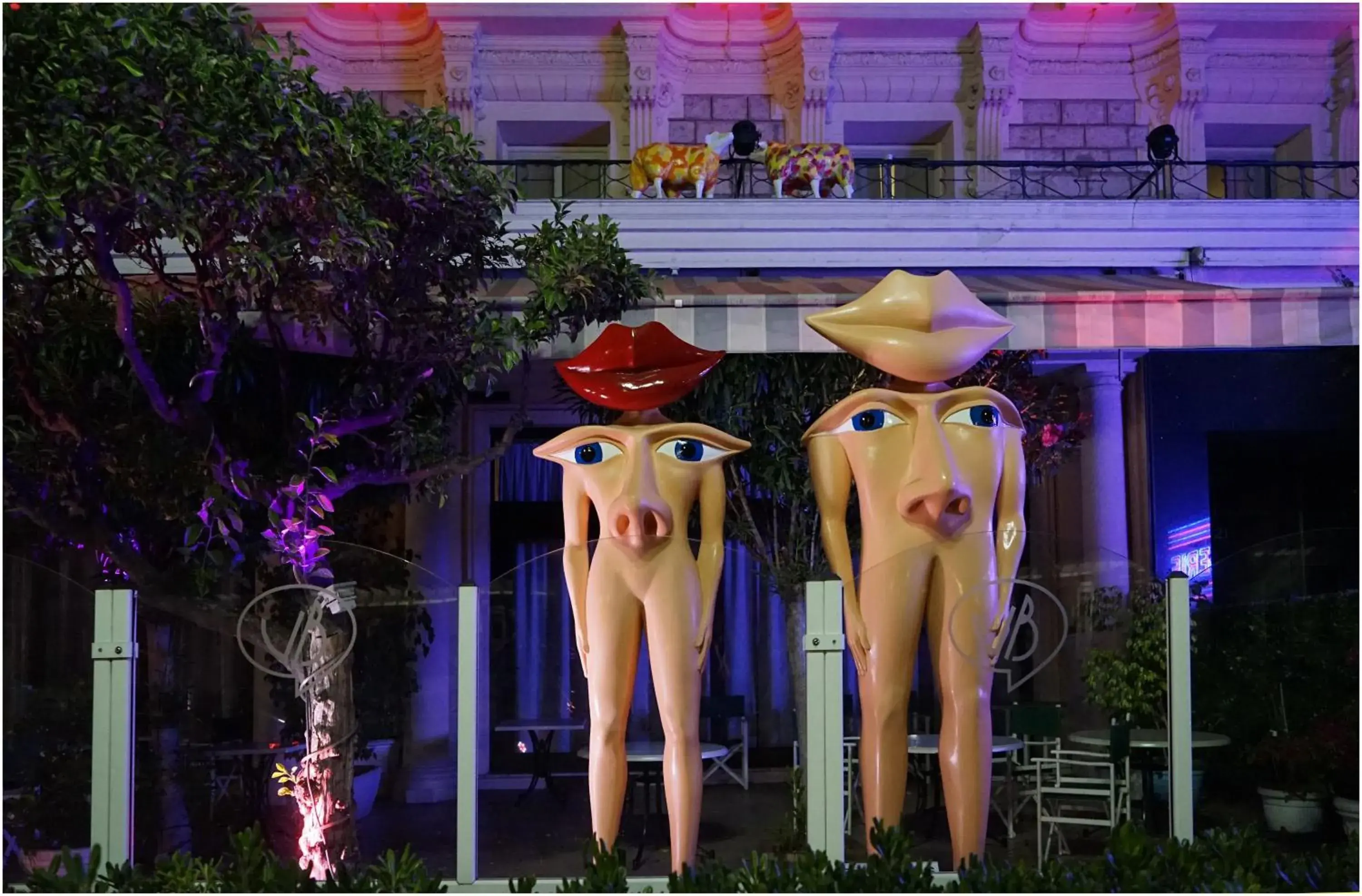 Facade/entrance in Hôtel Le Royal Promenade des Anglais Facade/entrance in Hôtel Le Royal Promenade des Anglais