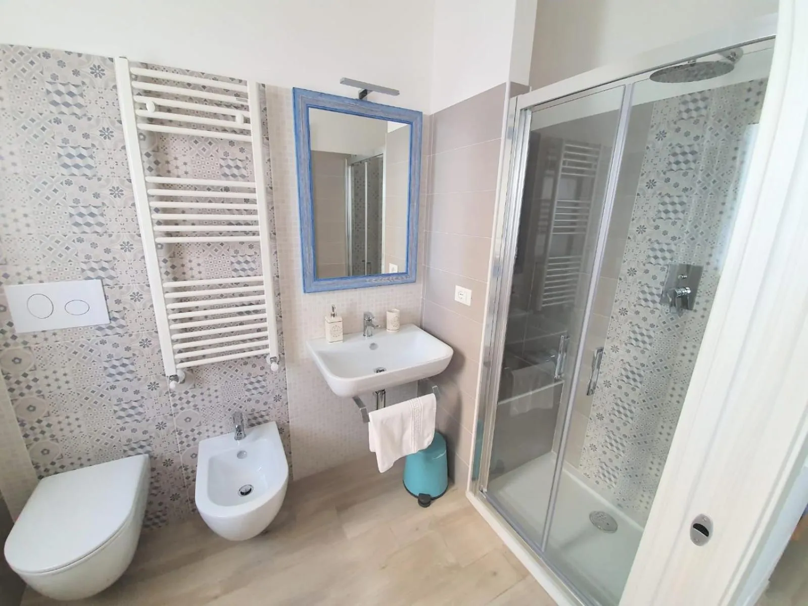 Shower in B&B Locanda Criloro