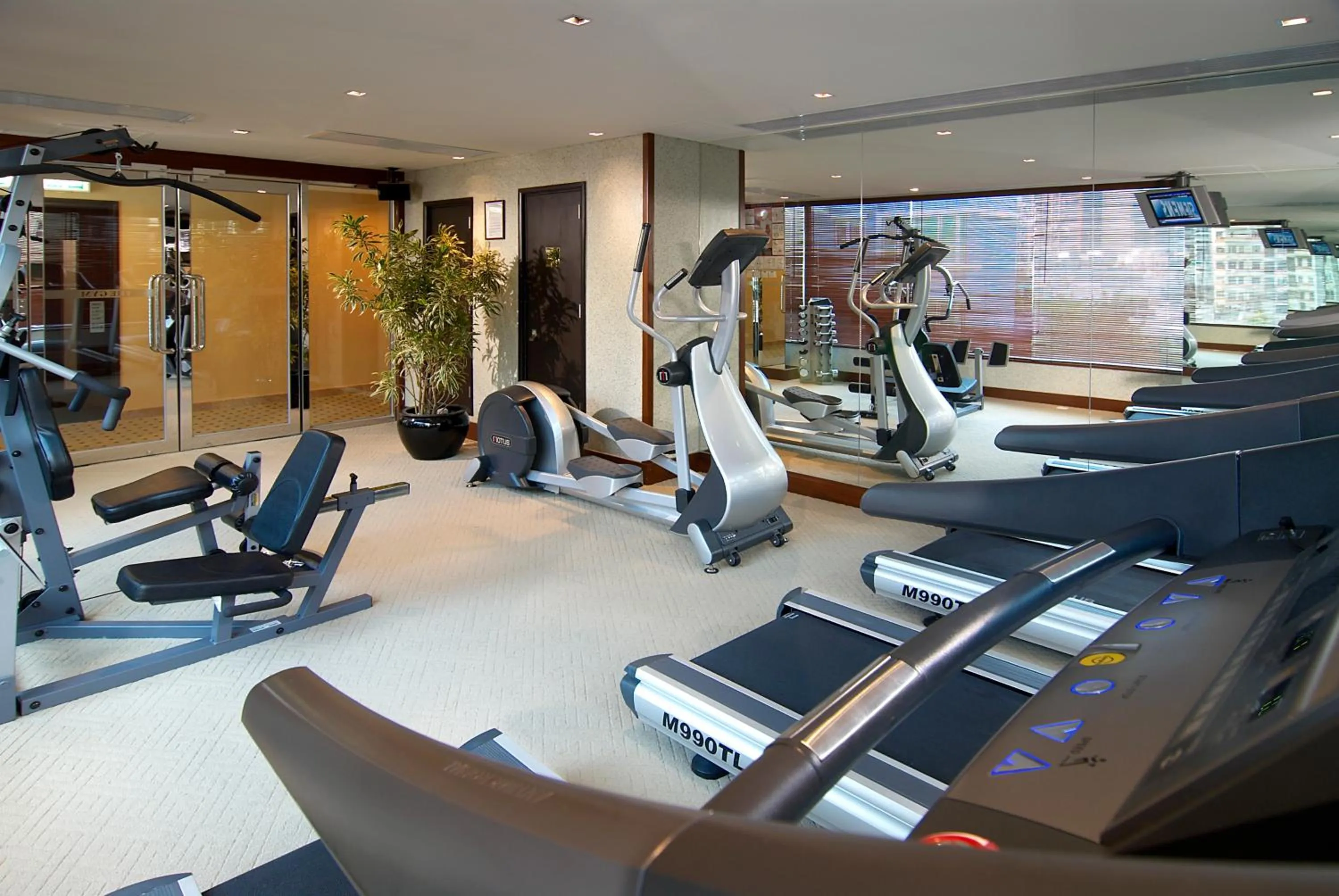 Fitness centre/facilities in Lan Kwai Fong Hotel - Kau U Fong