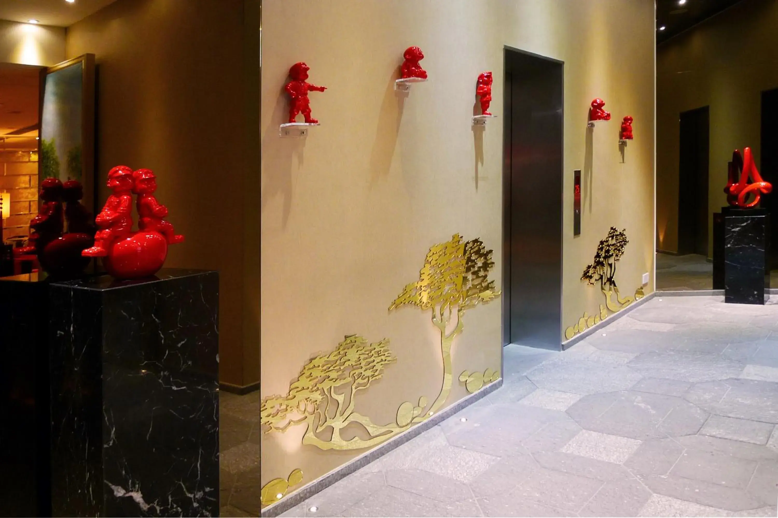 Lobby or reception in Lan Kwai Fong Hotel - Kau U Fong Lobby or reception in Lan Kwai Fong Hotel - Kau U Fong