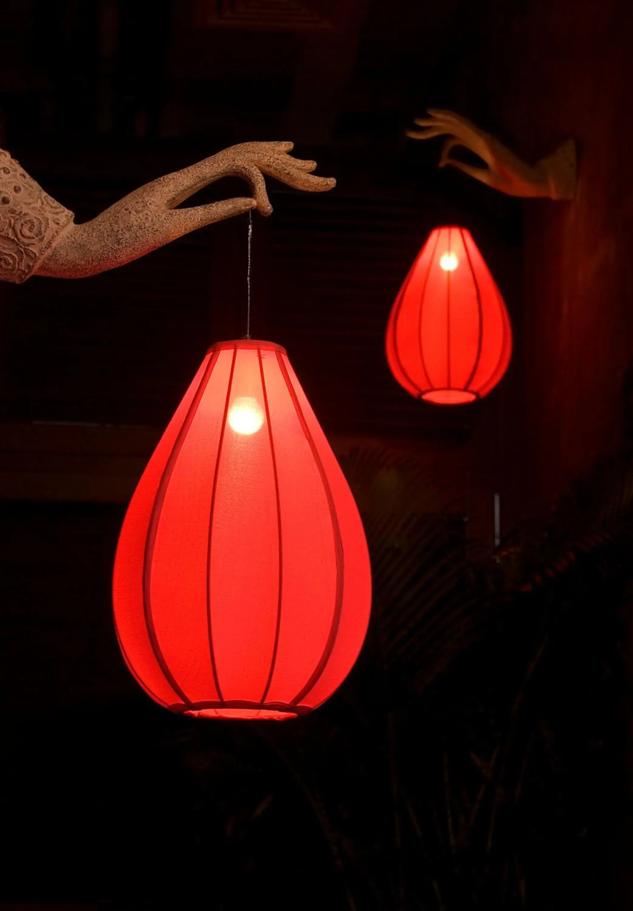 Restaurant/places to eat in Lan Kwai Fong Hotel - Kau U Fong Restaurant/places to eat in Lan Kwai Fong Hotel - Kau U Fong