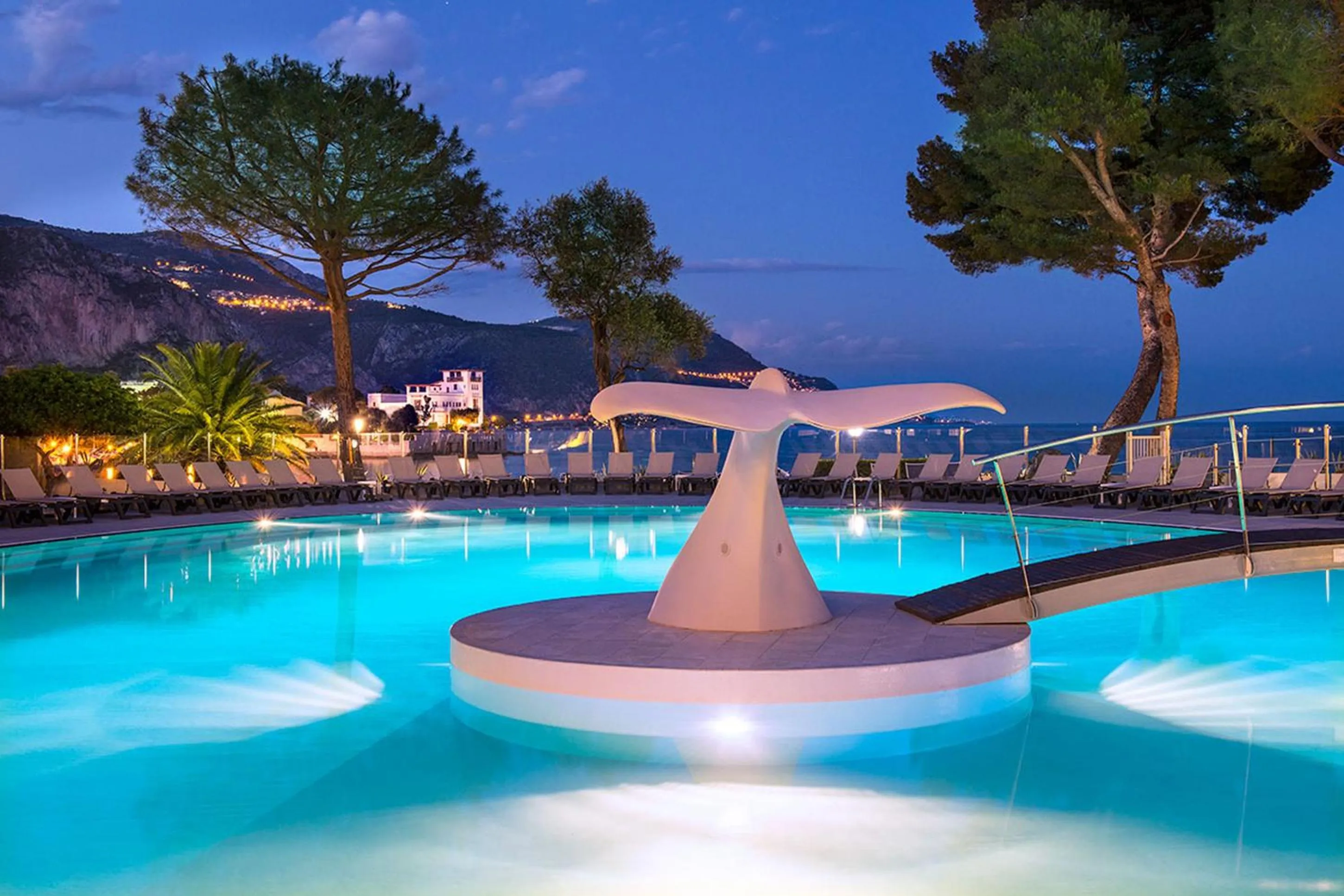 Swimming pool in Hôtel Vacances Bleues Delcloy