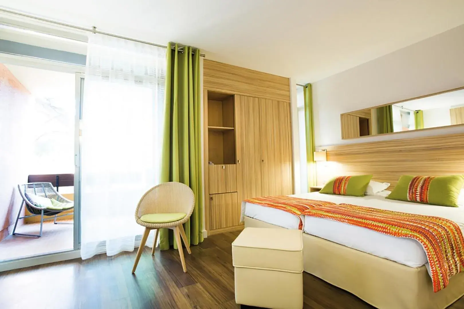 Photo of the whole room, Bed in Hôtel Vacances Bleues Delcloy Photo of the whole room, Bed in Hôtel Vacances Bleues Delcloy