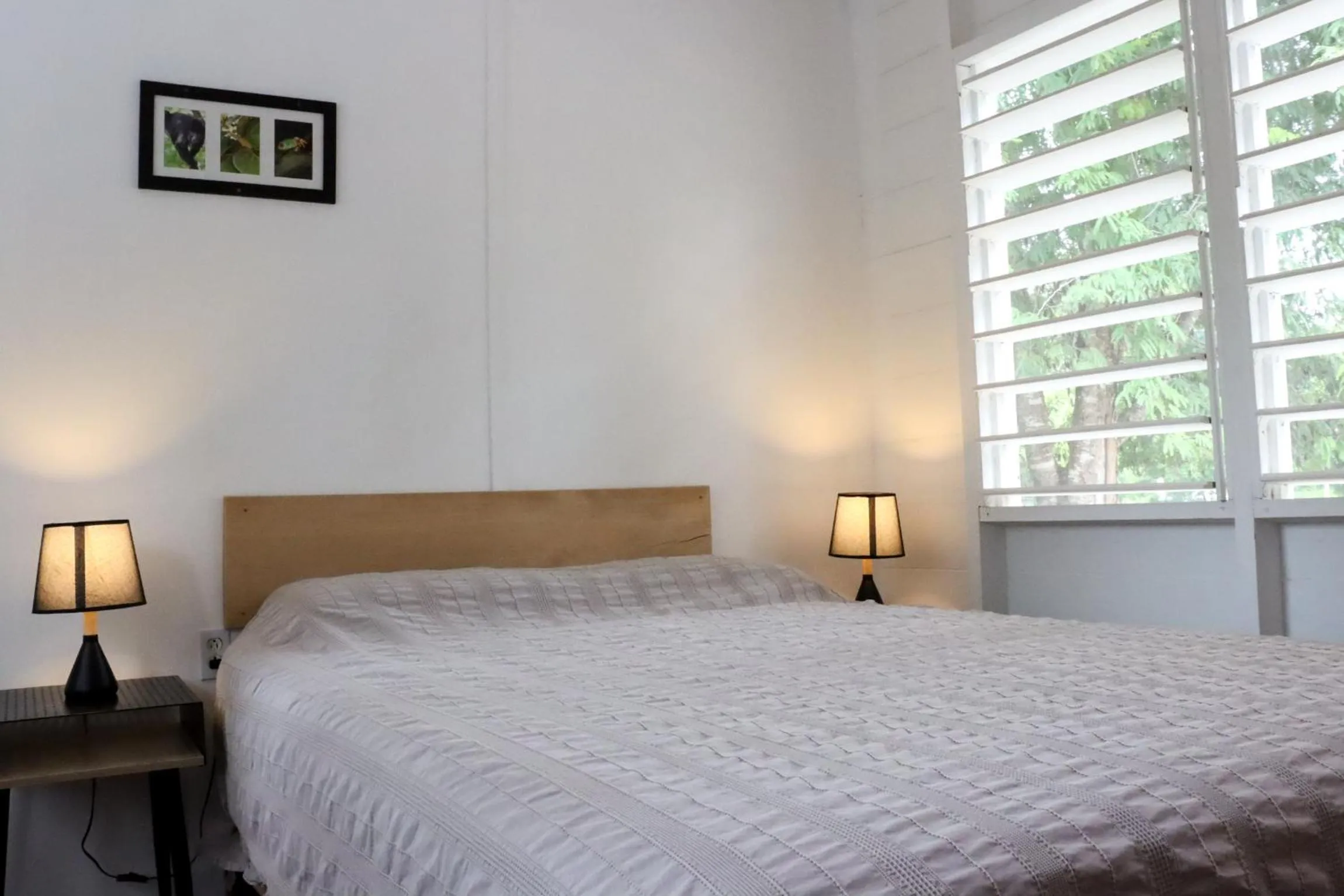 Bedroom, Bed in Horse Cottage