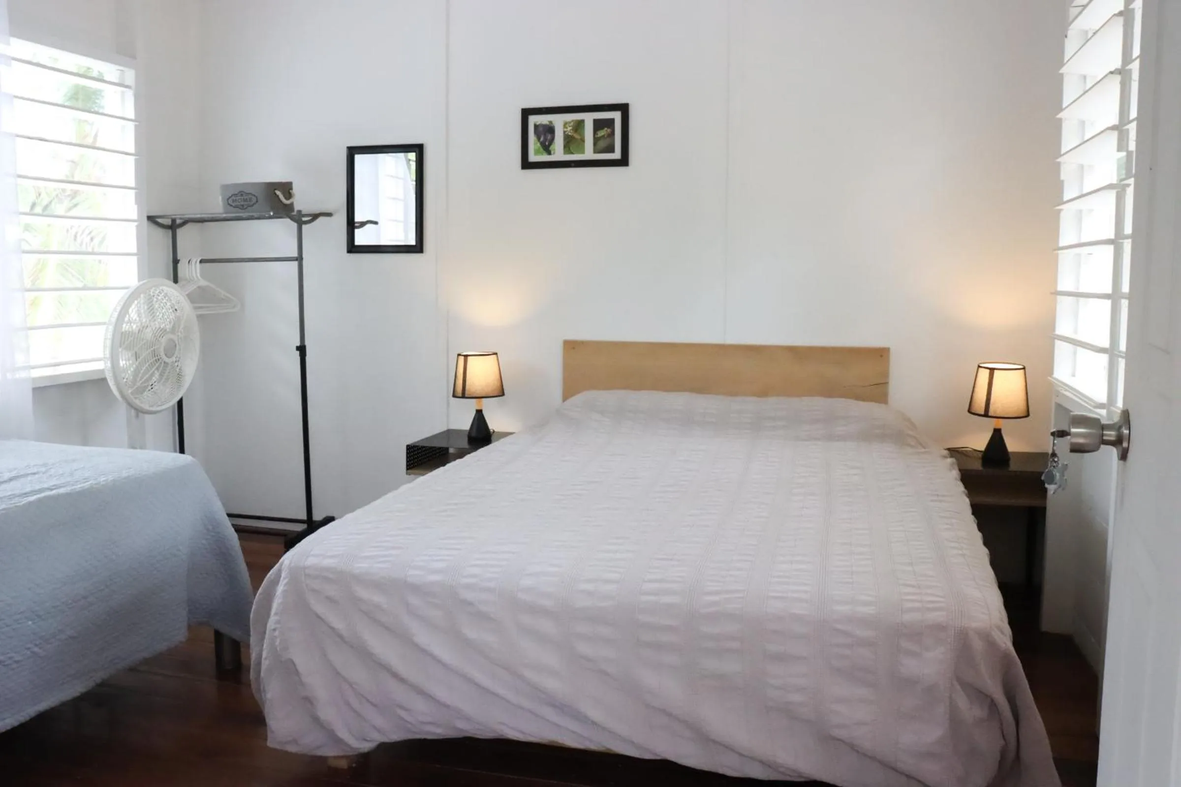 Bedroom, Bed in Horse Cottage