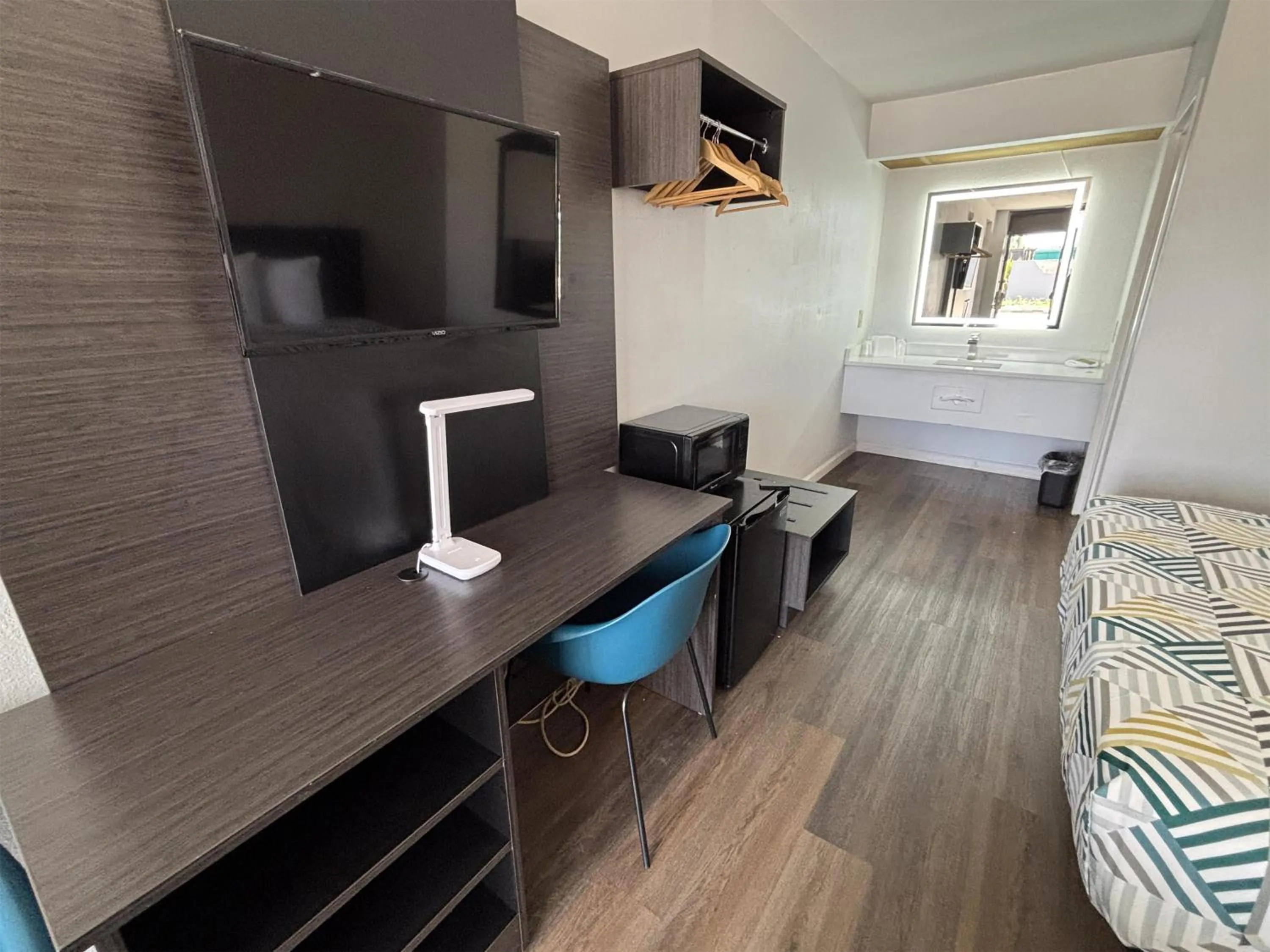 Bedroom, Bed in Motel 6 Conway, SC