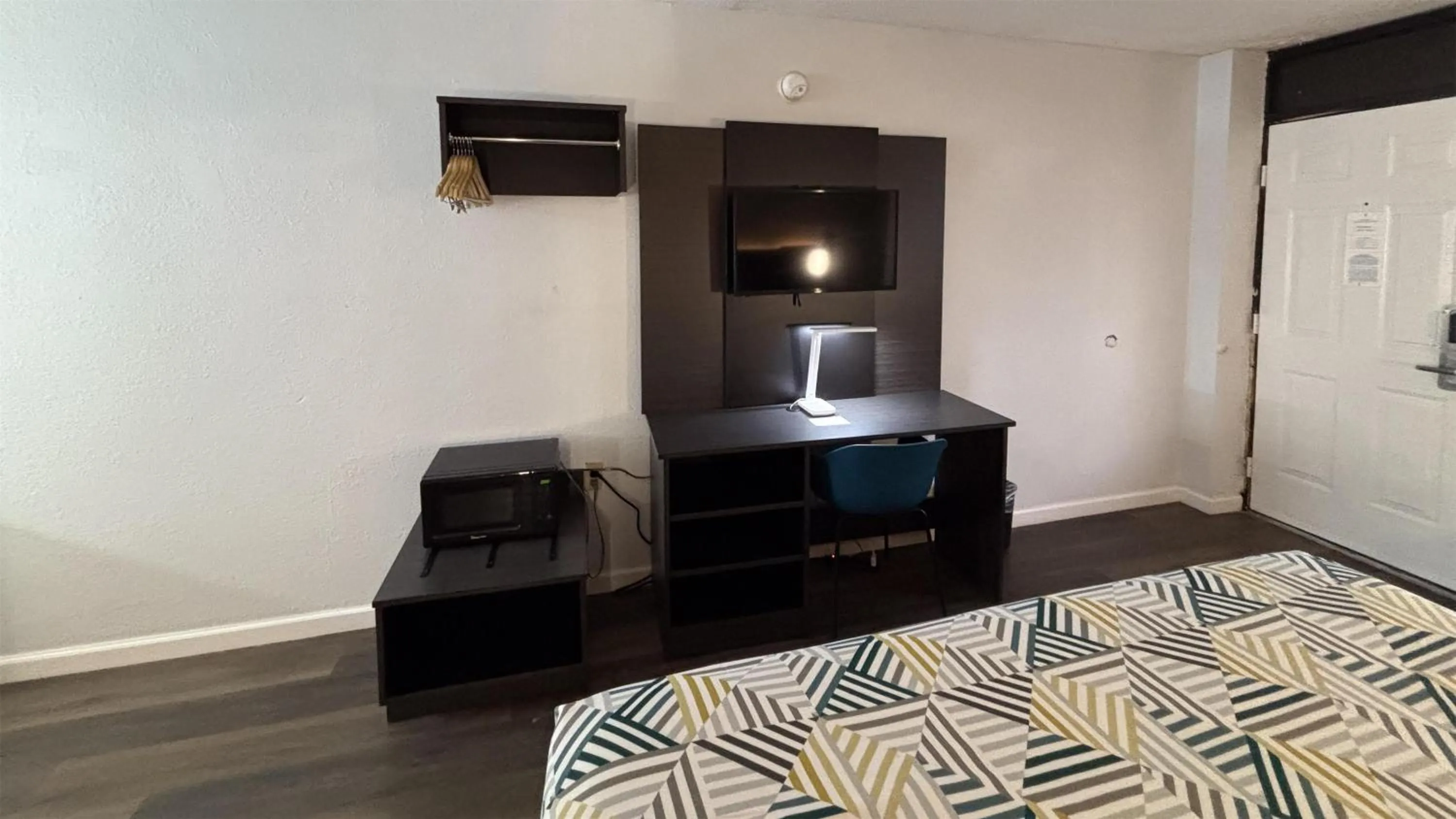 Bedroom, Bed in Motel 6 Conway, SC