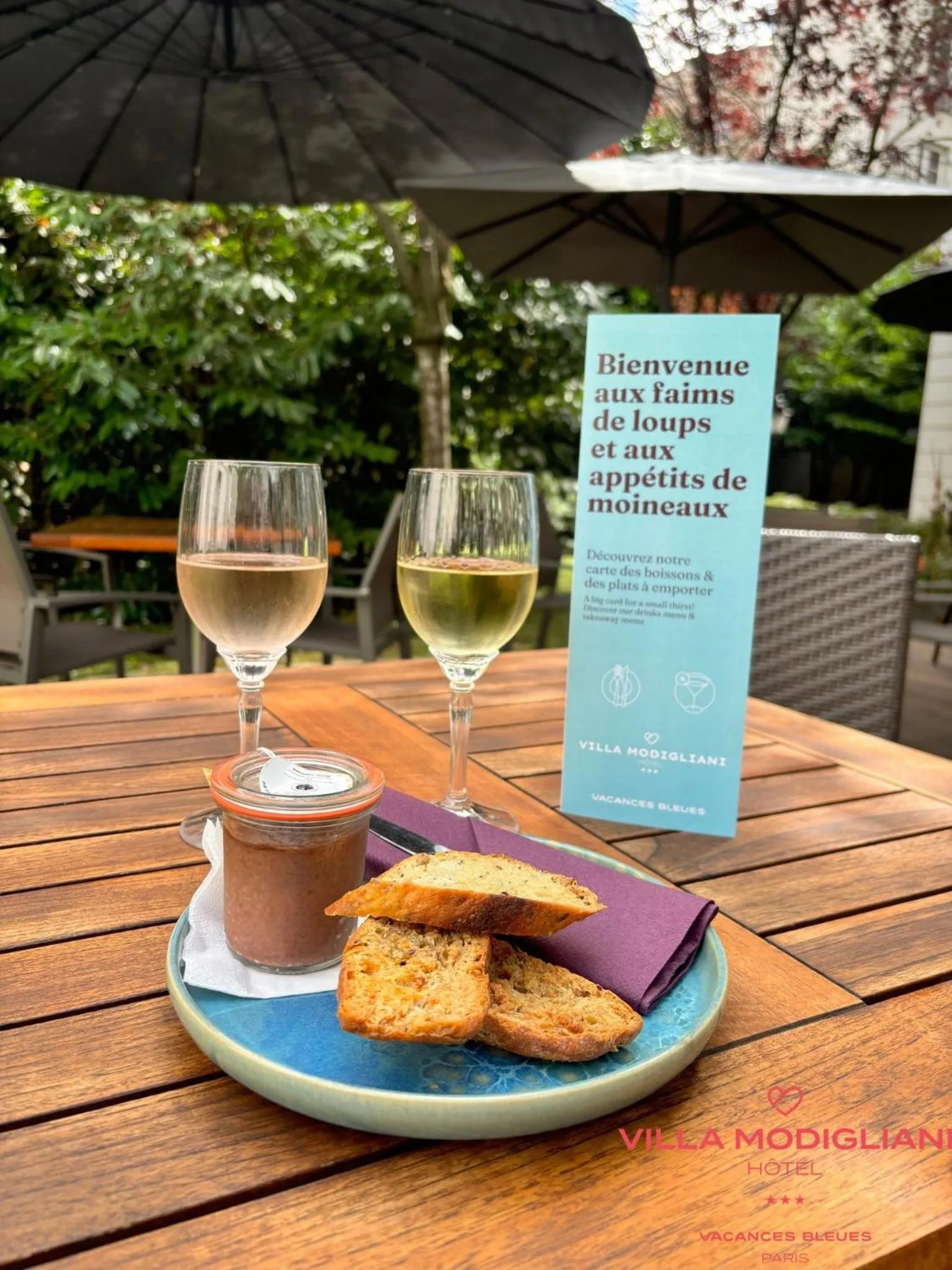 Patio in Hotel Vacances Bleues Villa Modigliani