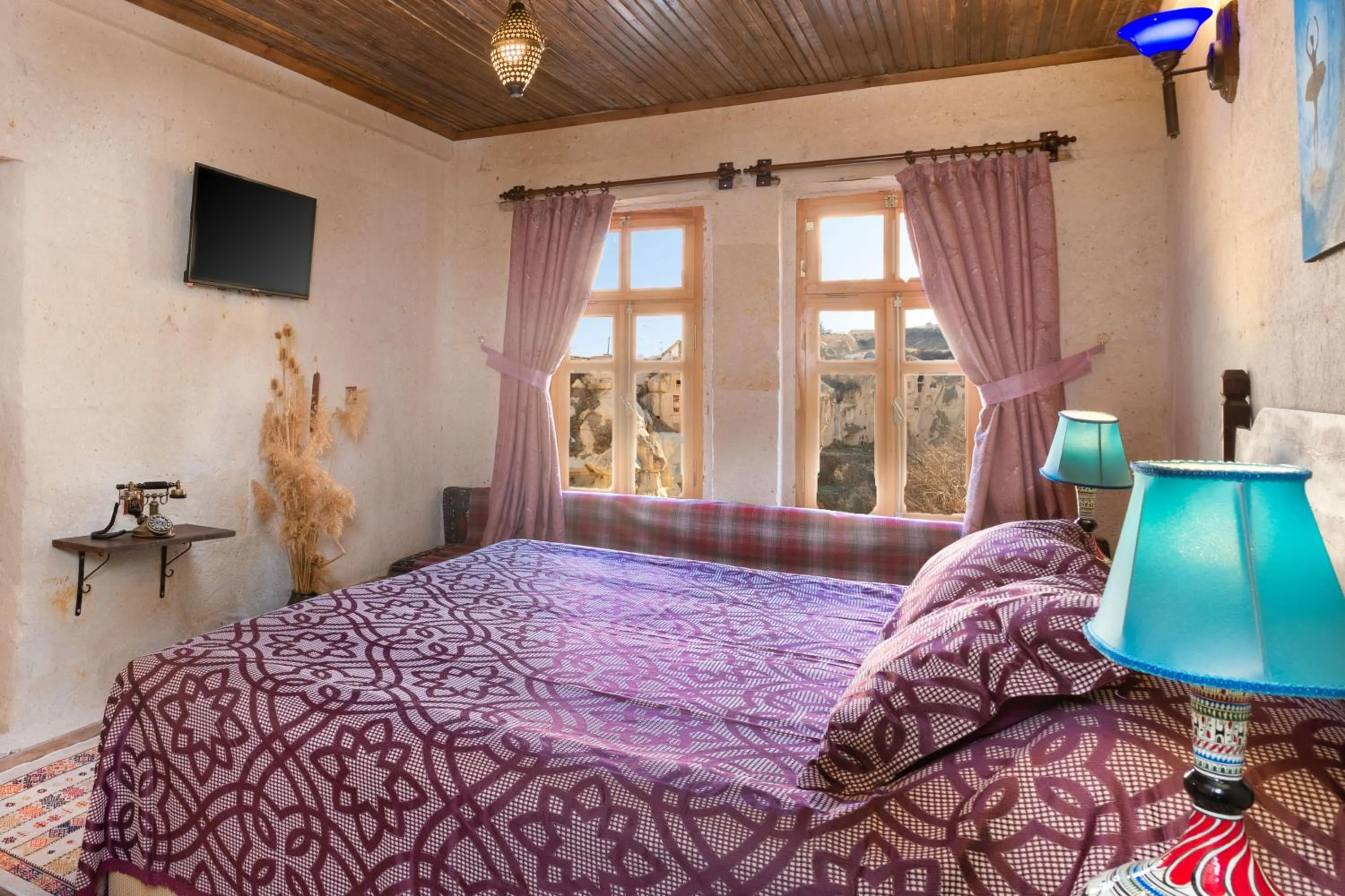 Nearby landmark, Bed in Cappadocia Splendid Cave Hotel