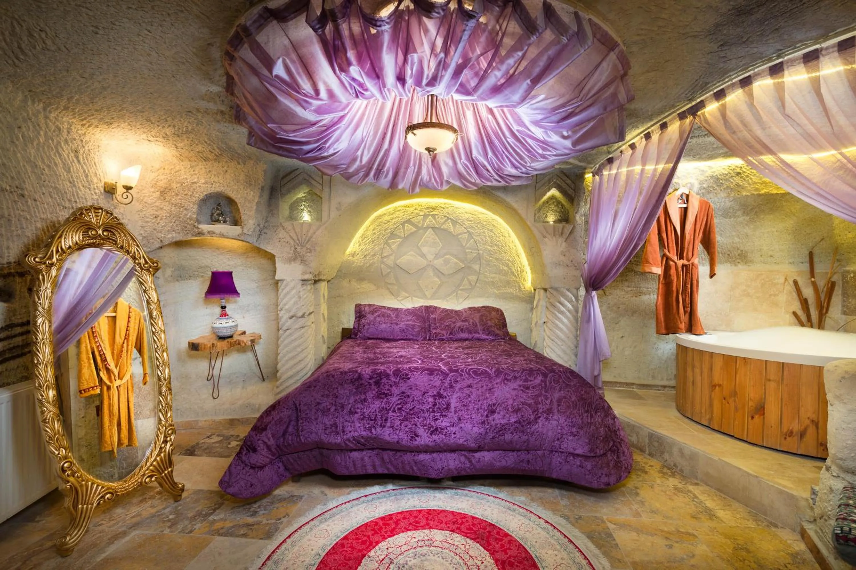 Bed in Cappadocia Splendid Cave Hotel