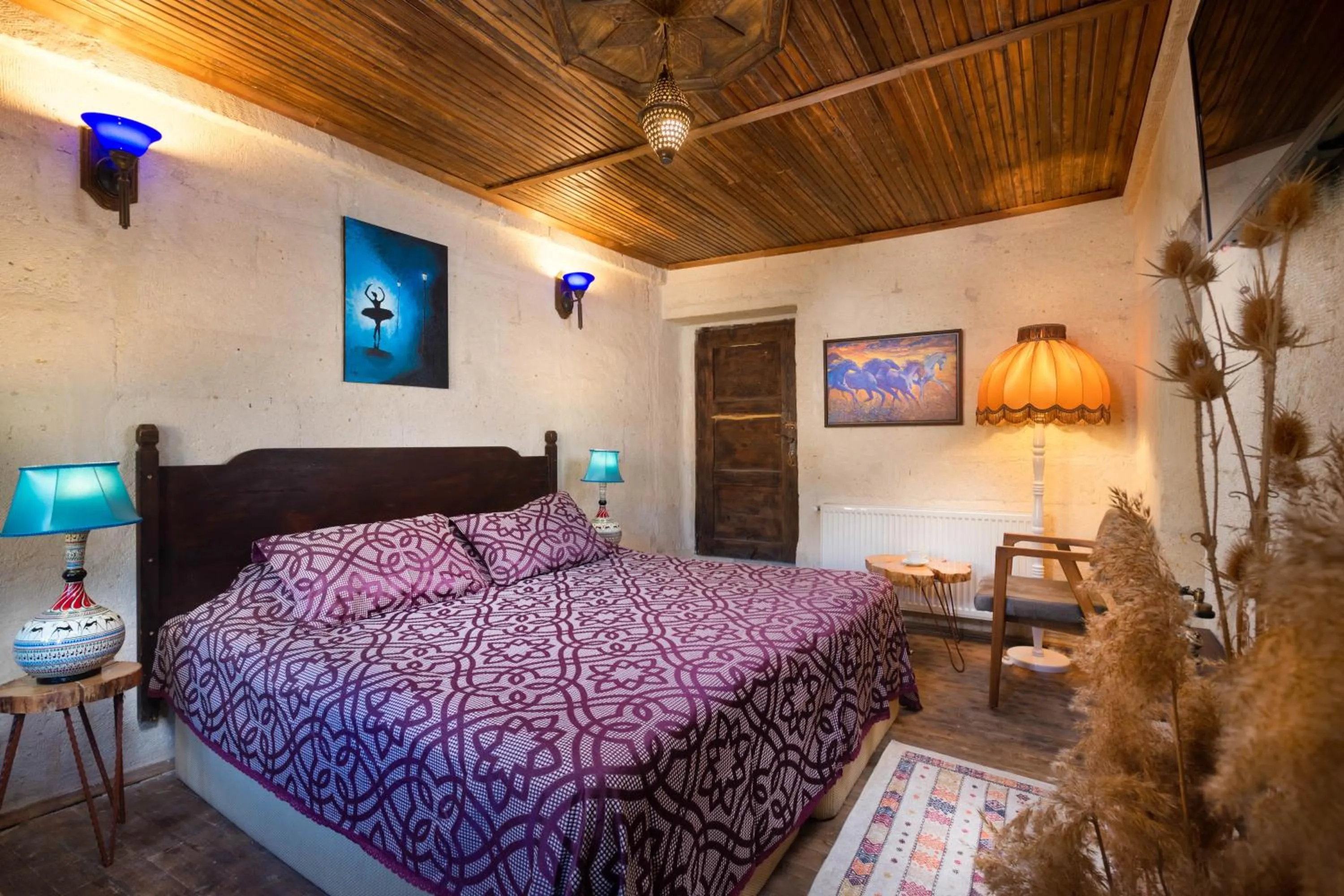 Bed in Cappadocia Splendid Cave Hotel