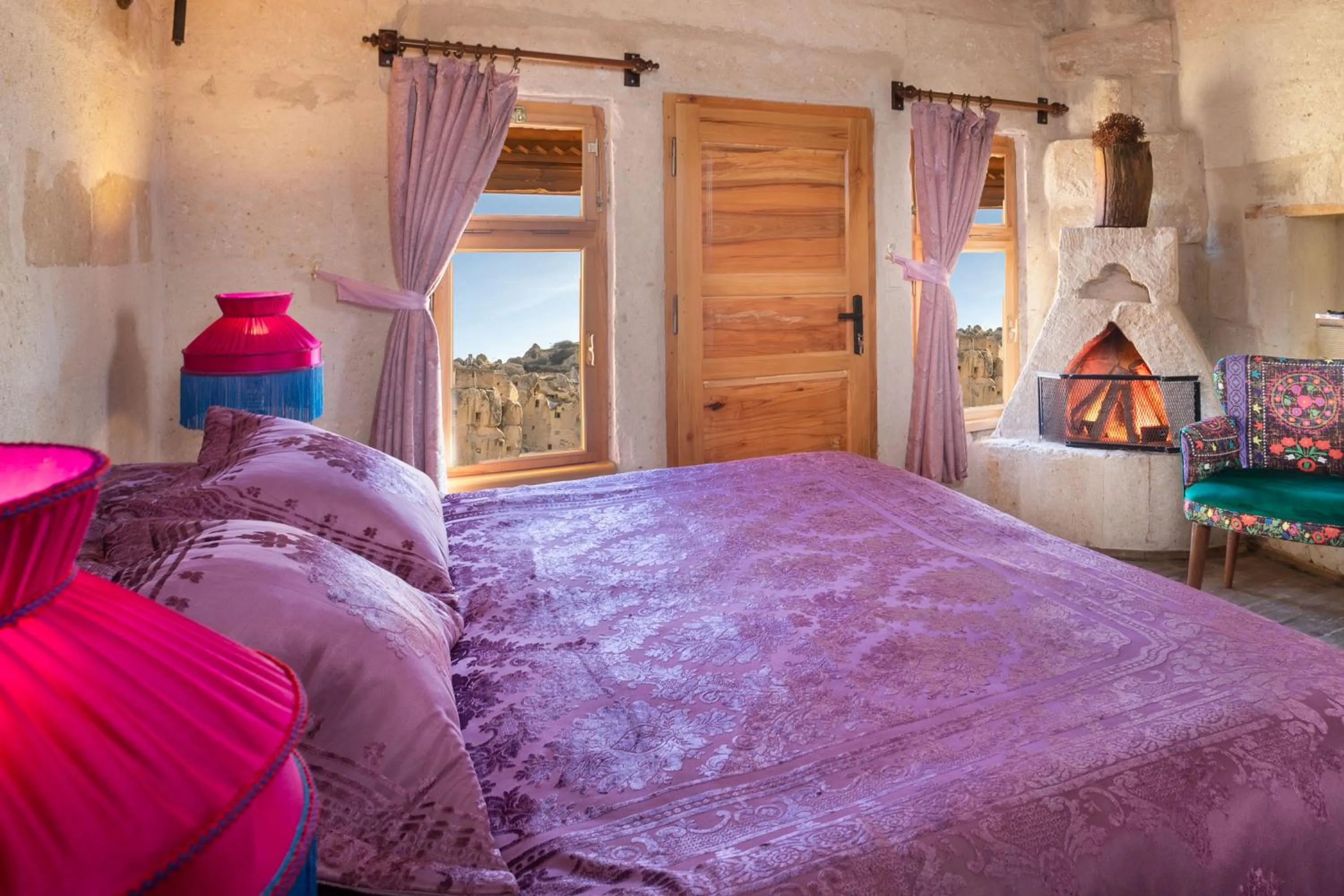 Bed in Cappadocia Splendid Cave Hotel