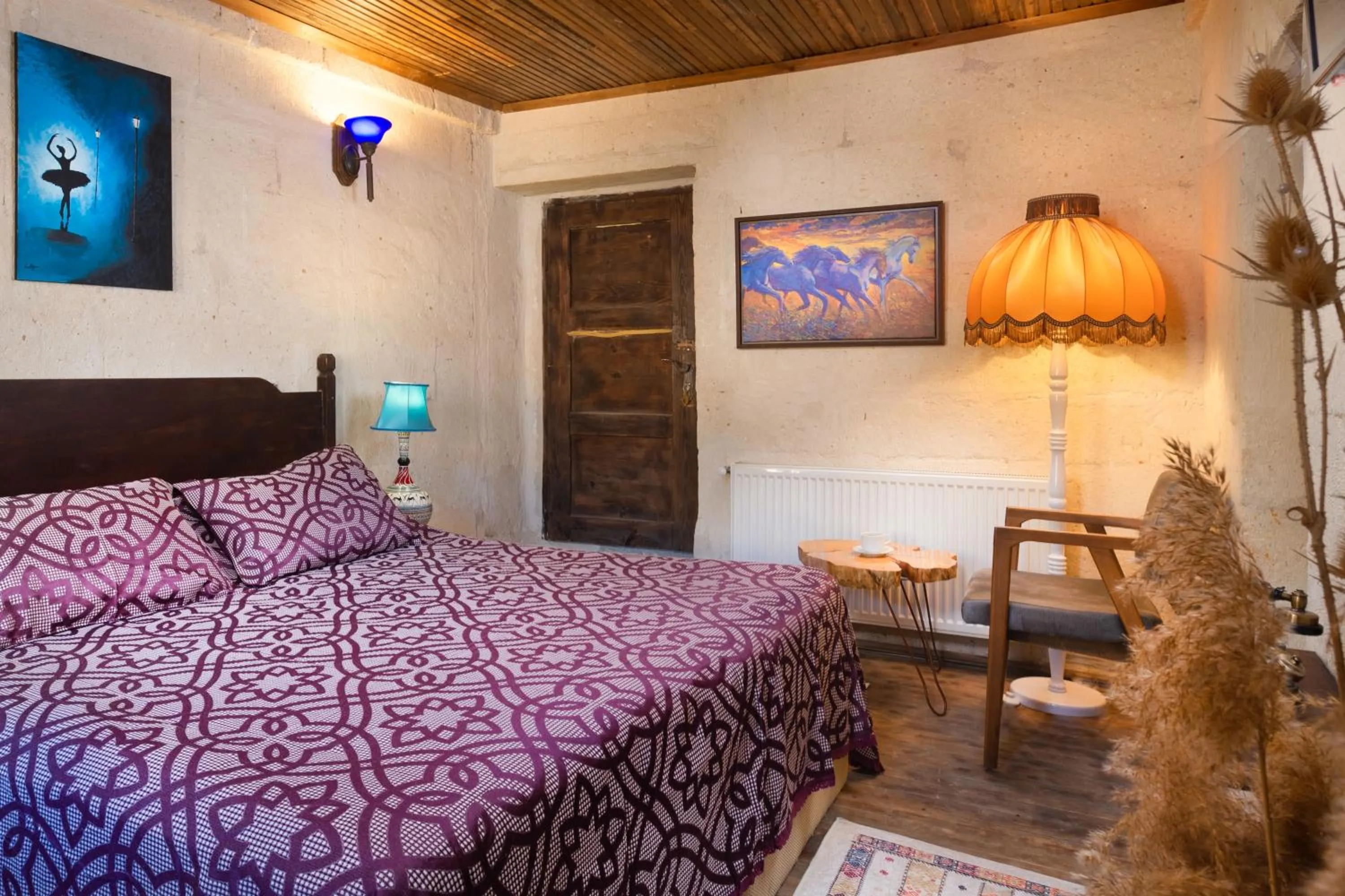 Bed in Cappadocia Splendid Cave Hotel