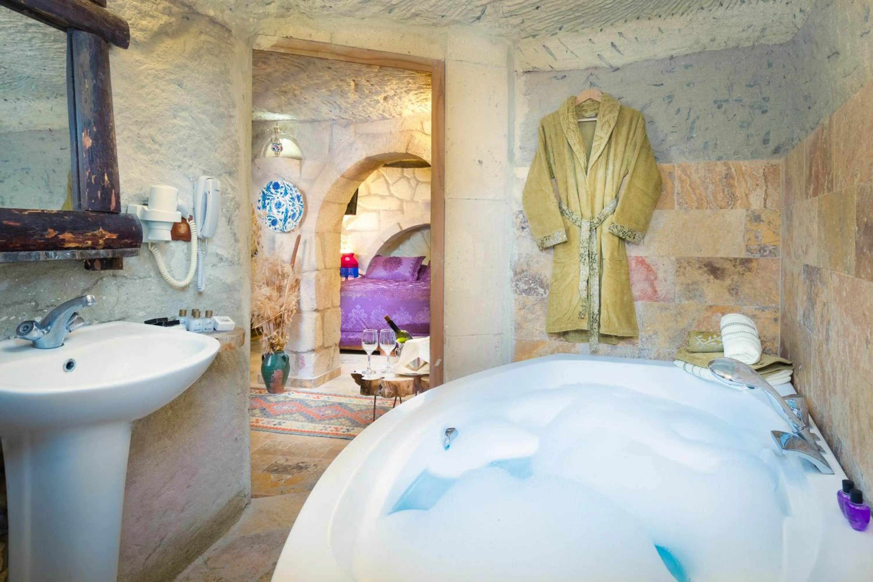 Shower in Cappadocia Splendid Cave Hotel