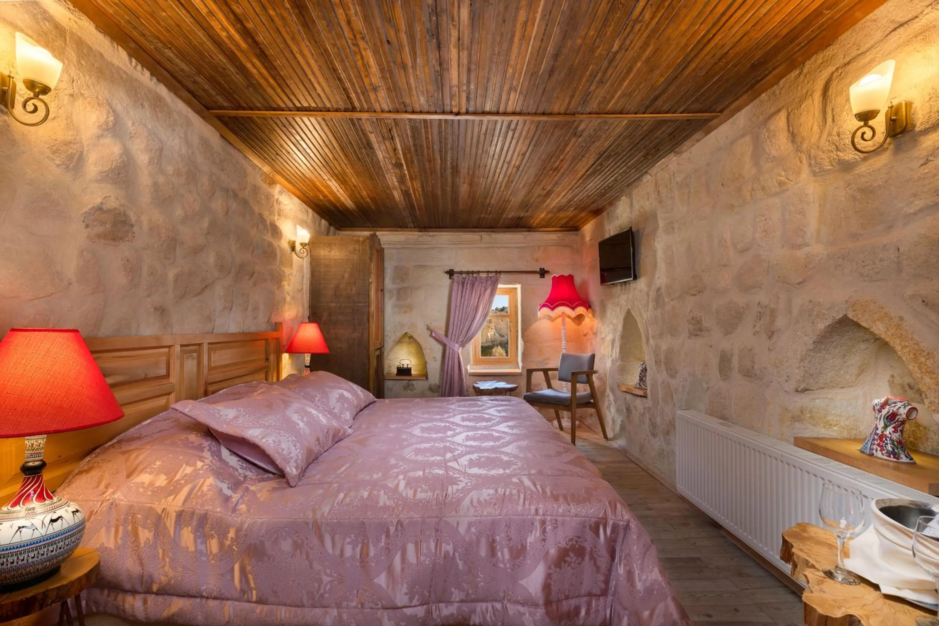 Bed in Cappadocia Splendid Cave Hotel