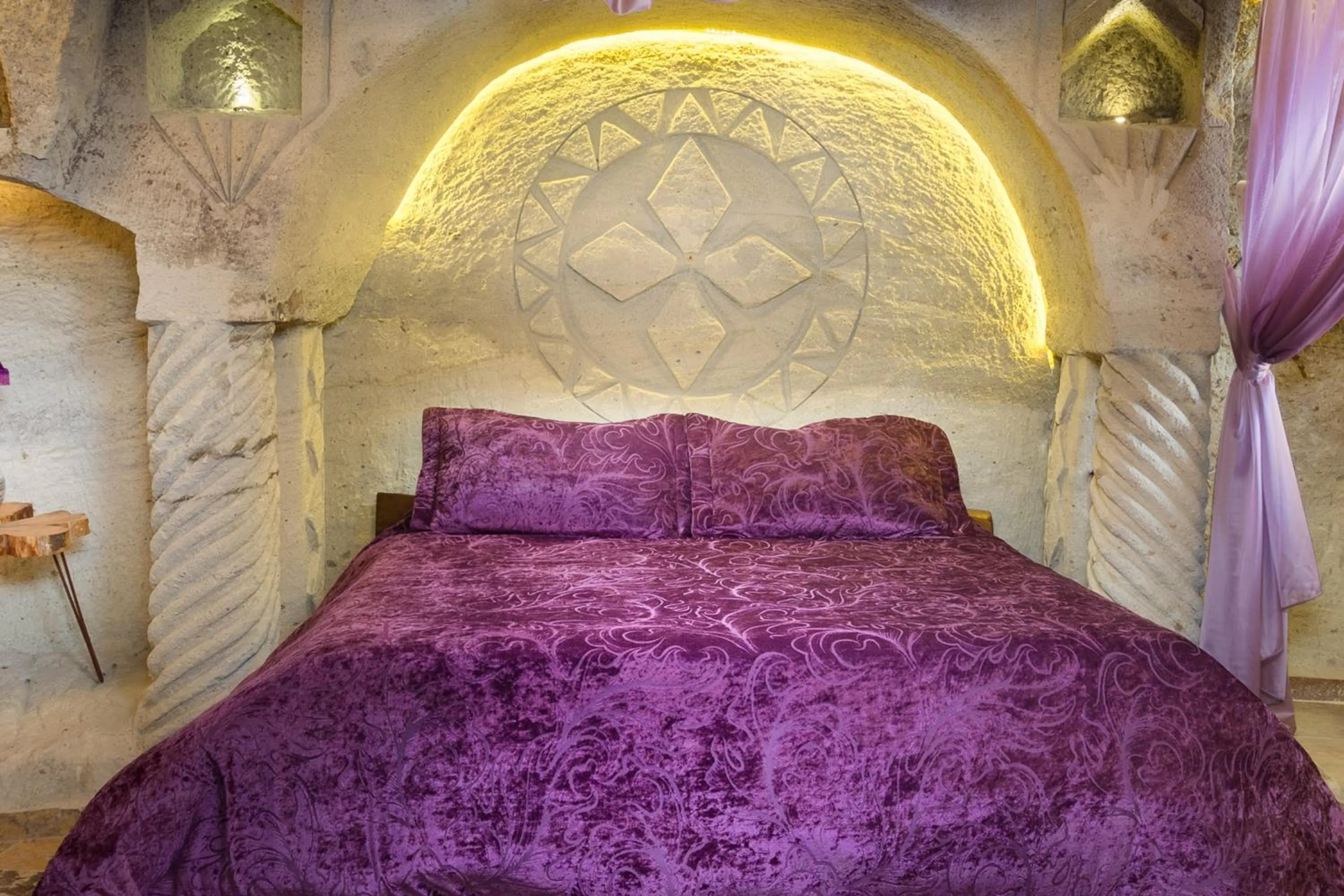 Bed in Cappadocia Splendid Cave Hotel