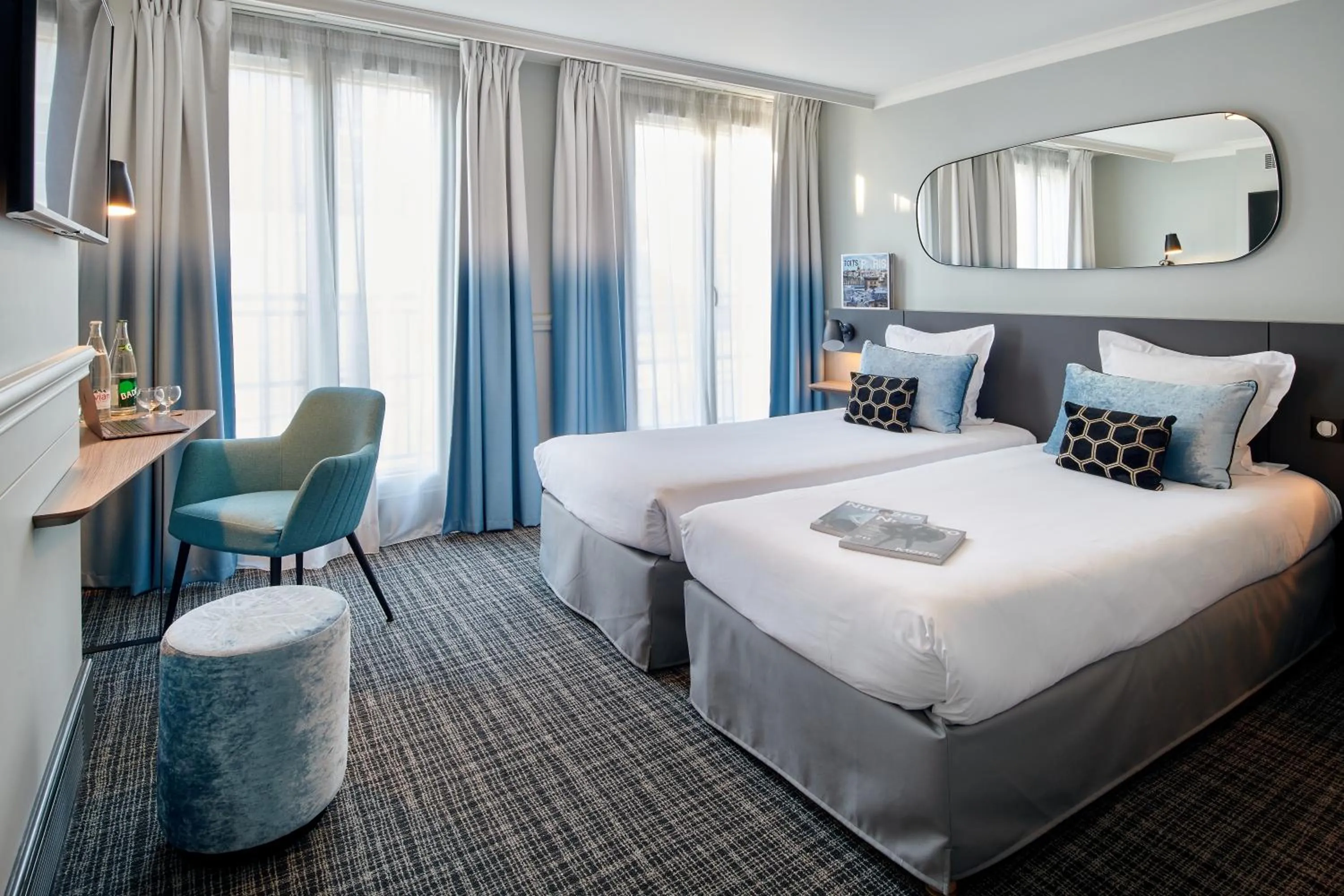 Photo of the whole room, Bed in Hotel Vacances Bleues Provinces Opera