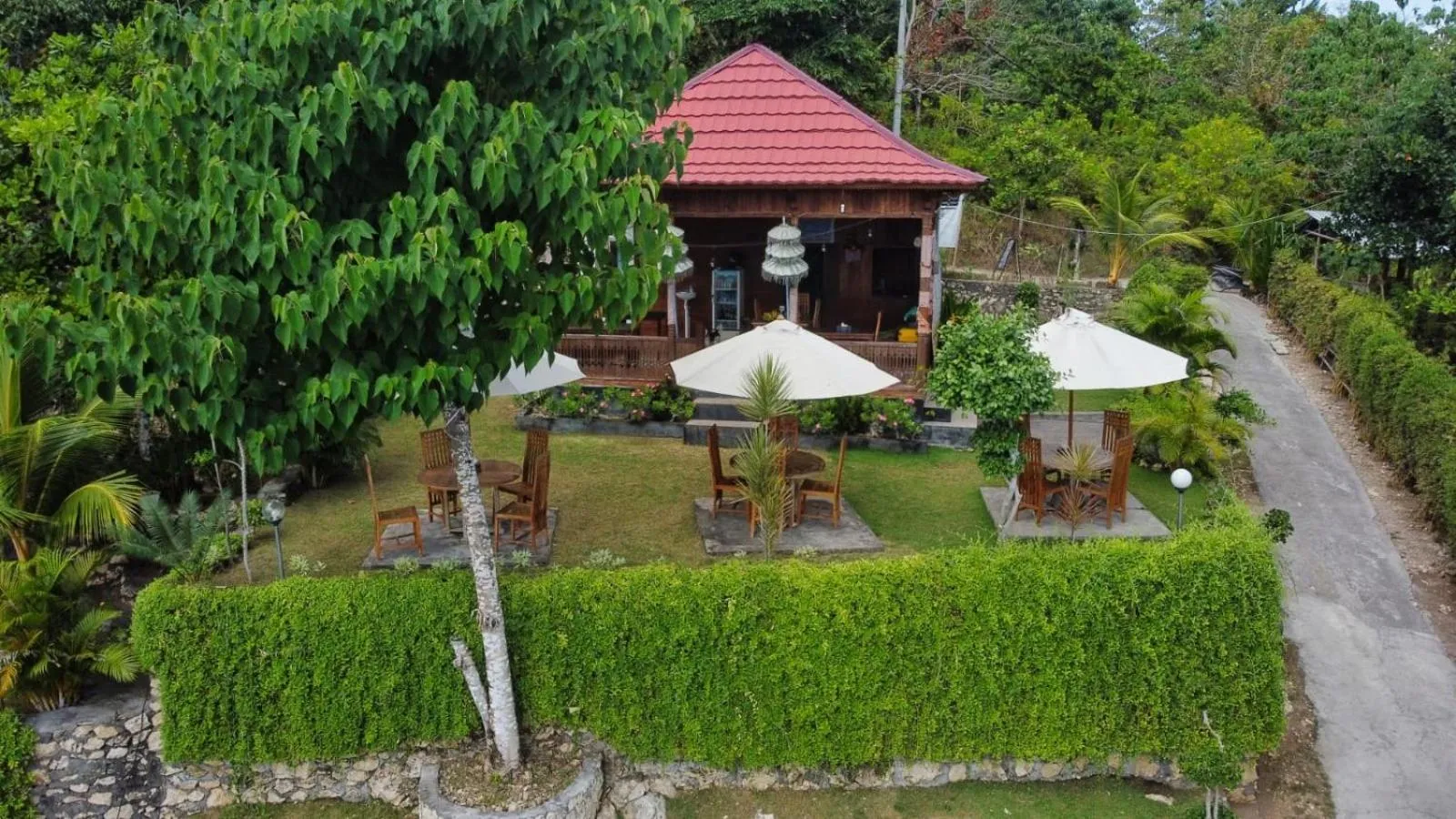 Restaurant/places to eat in Sakti OceanView Nusa Penida