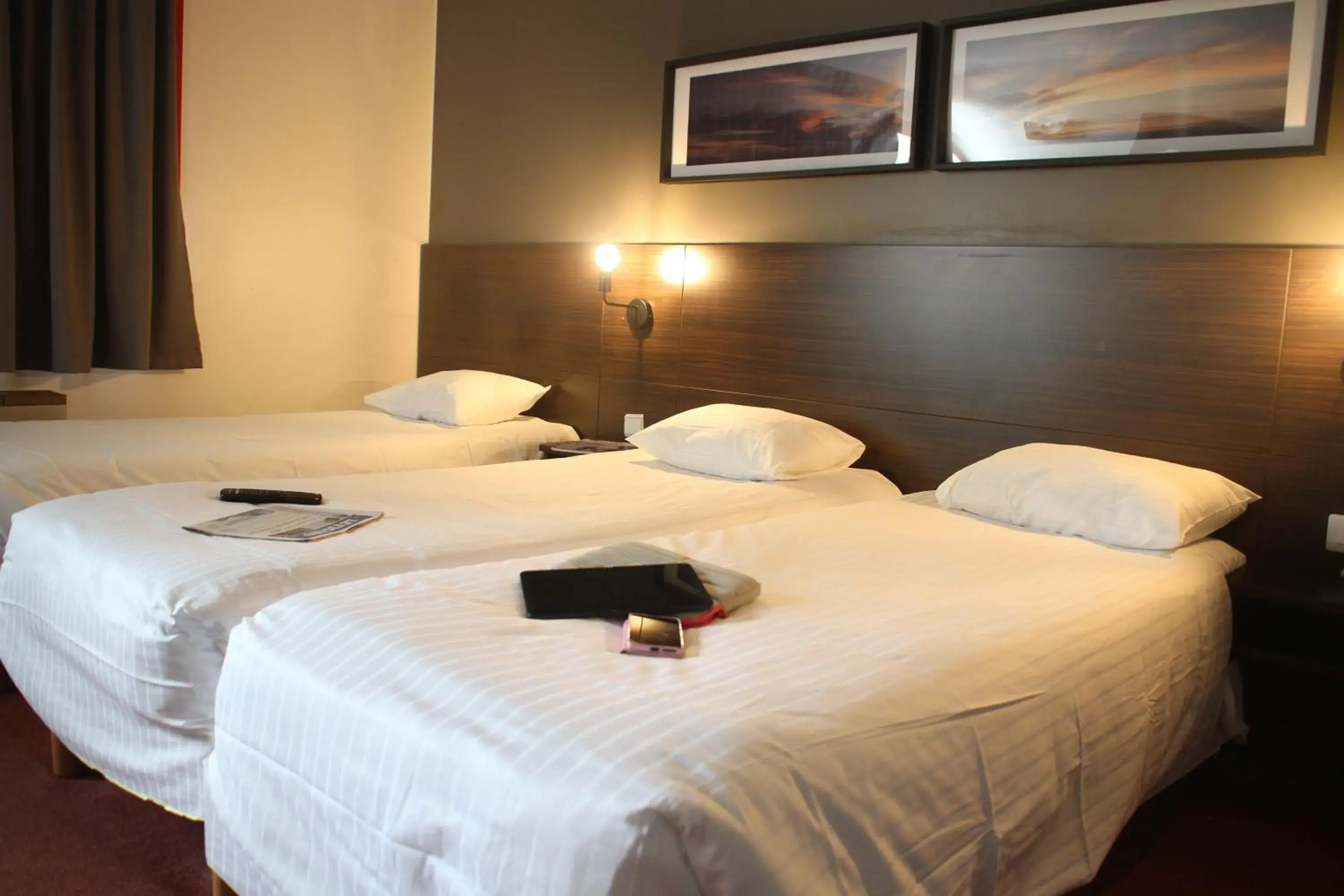 Photo of the whole room, Bed in Orly Superior Hotel Photo of the whole room, Bed in Orly Superior Hotel