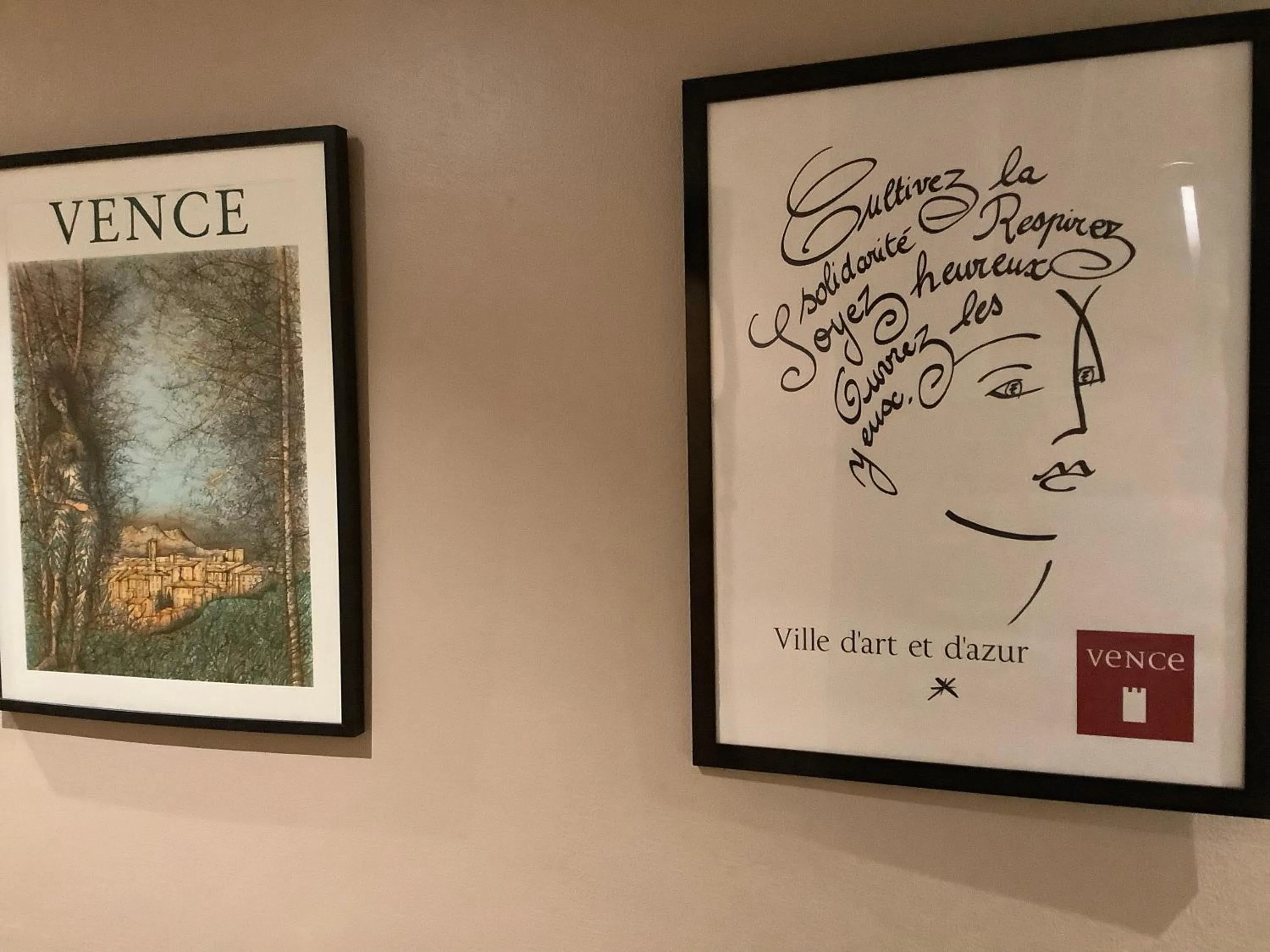 Library in Logis Hotel Diana