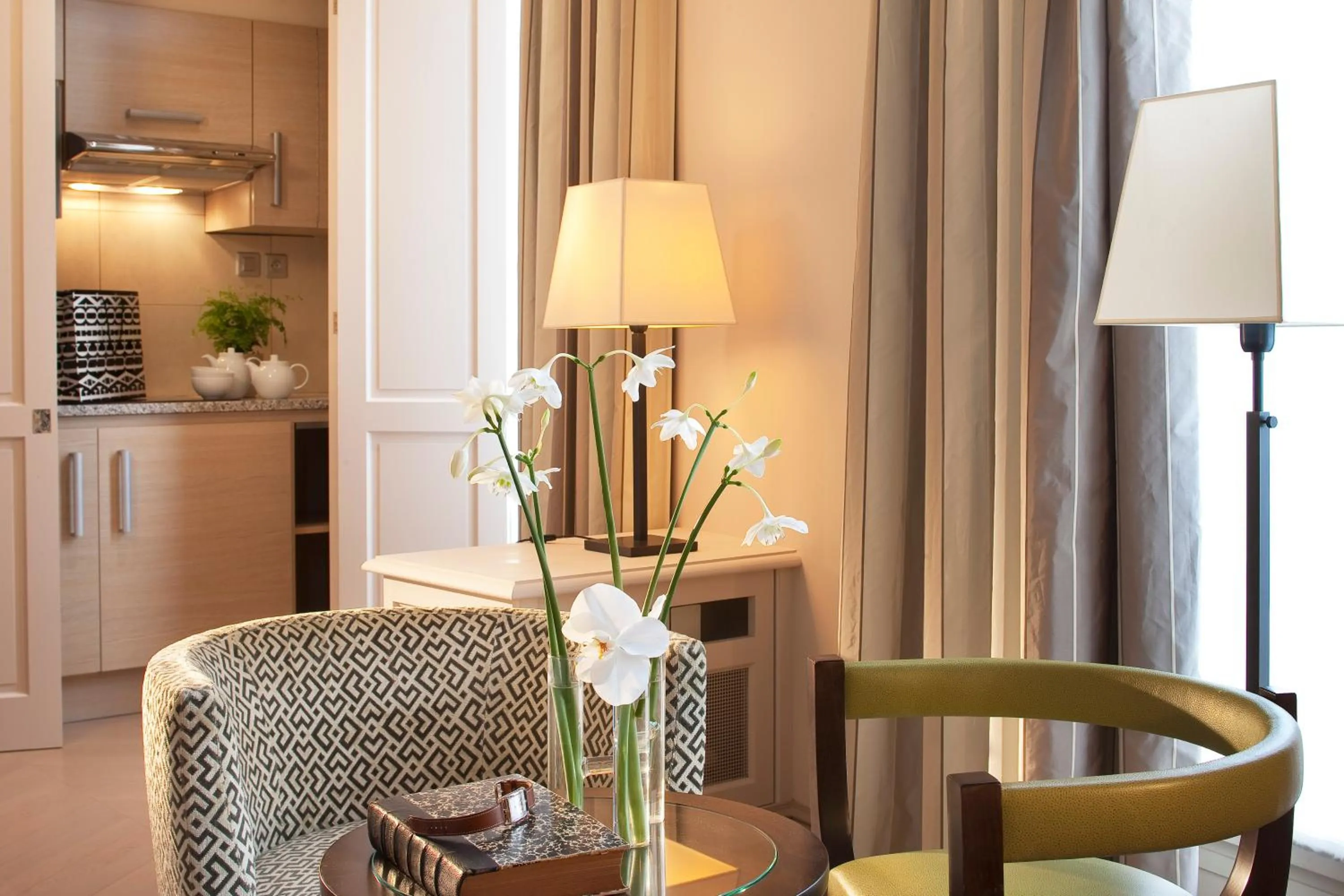 Seating area in Hôtel De l'Arcade