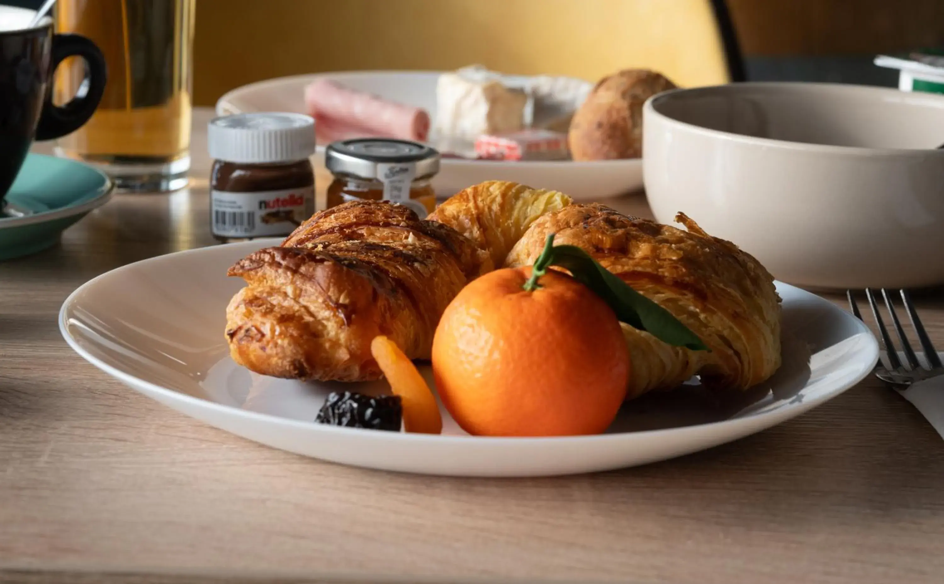 Breakfast in LOGIS HOTEL - La Petite Rade Breakfast in LOGIS HOTEL - La Petite Rade