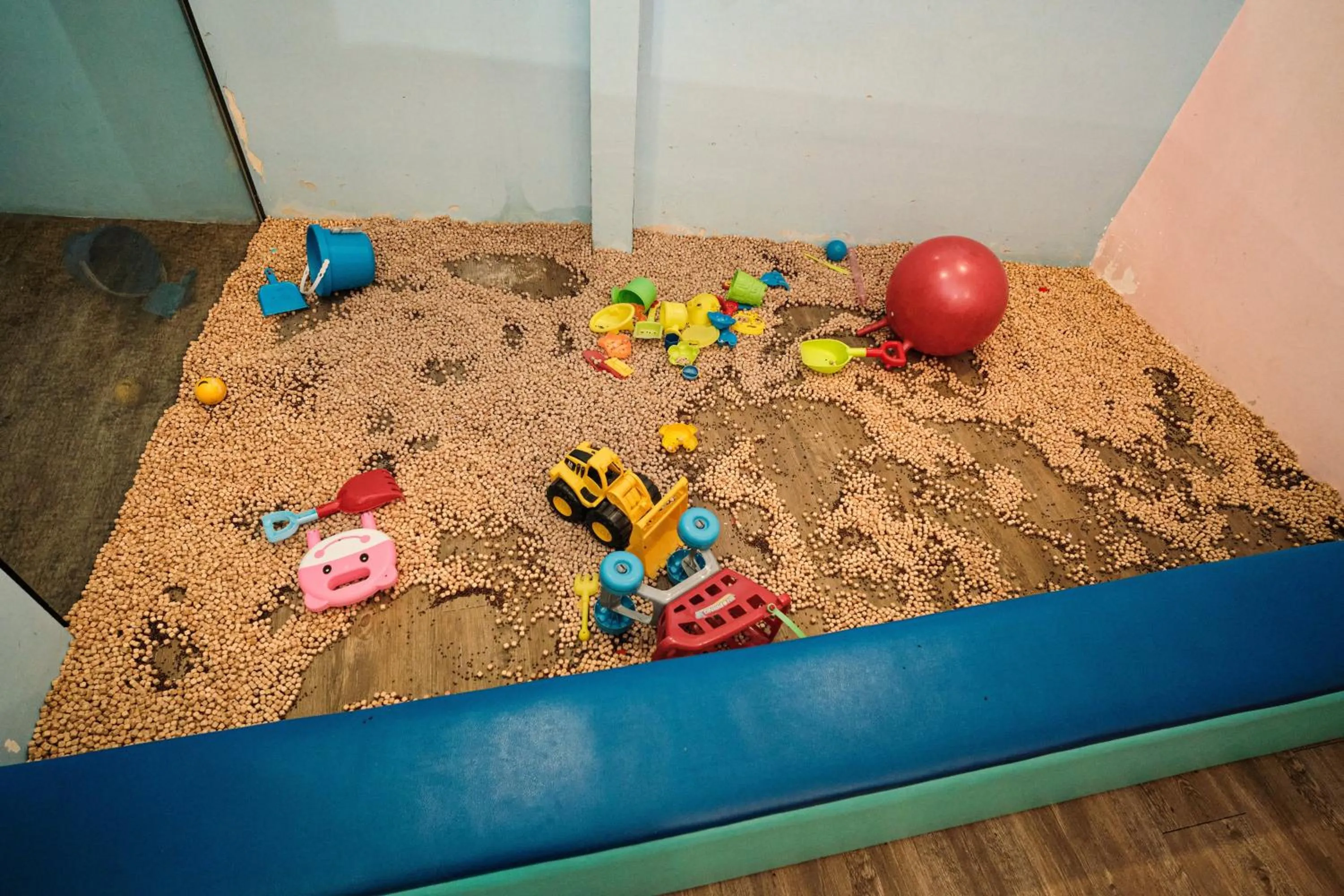 Game Room in Palette Georgetown Formerly WoW Hotel