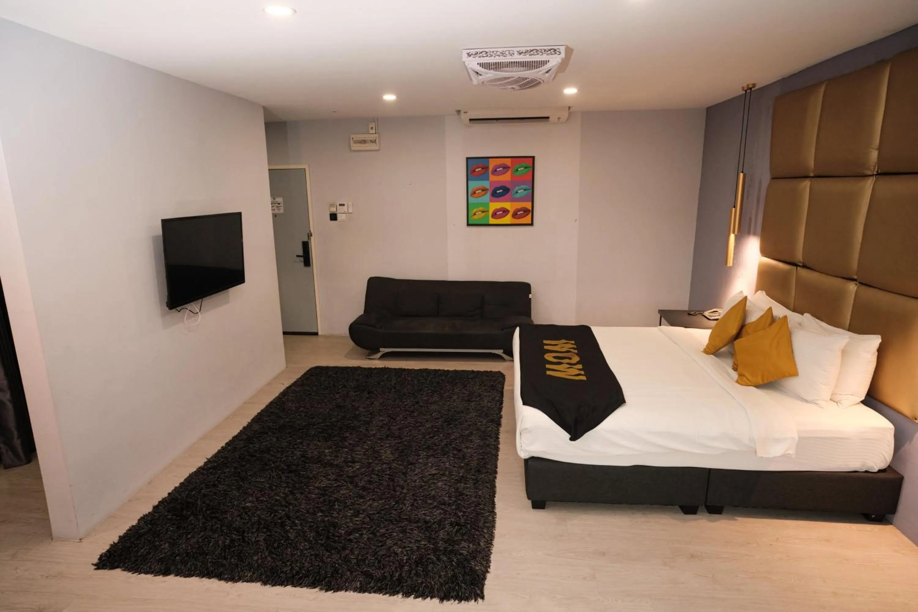 Bedroom, Bed in Palette Georgetown Formerly WoW Hotel