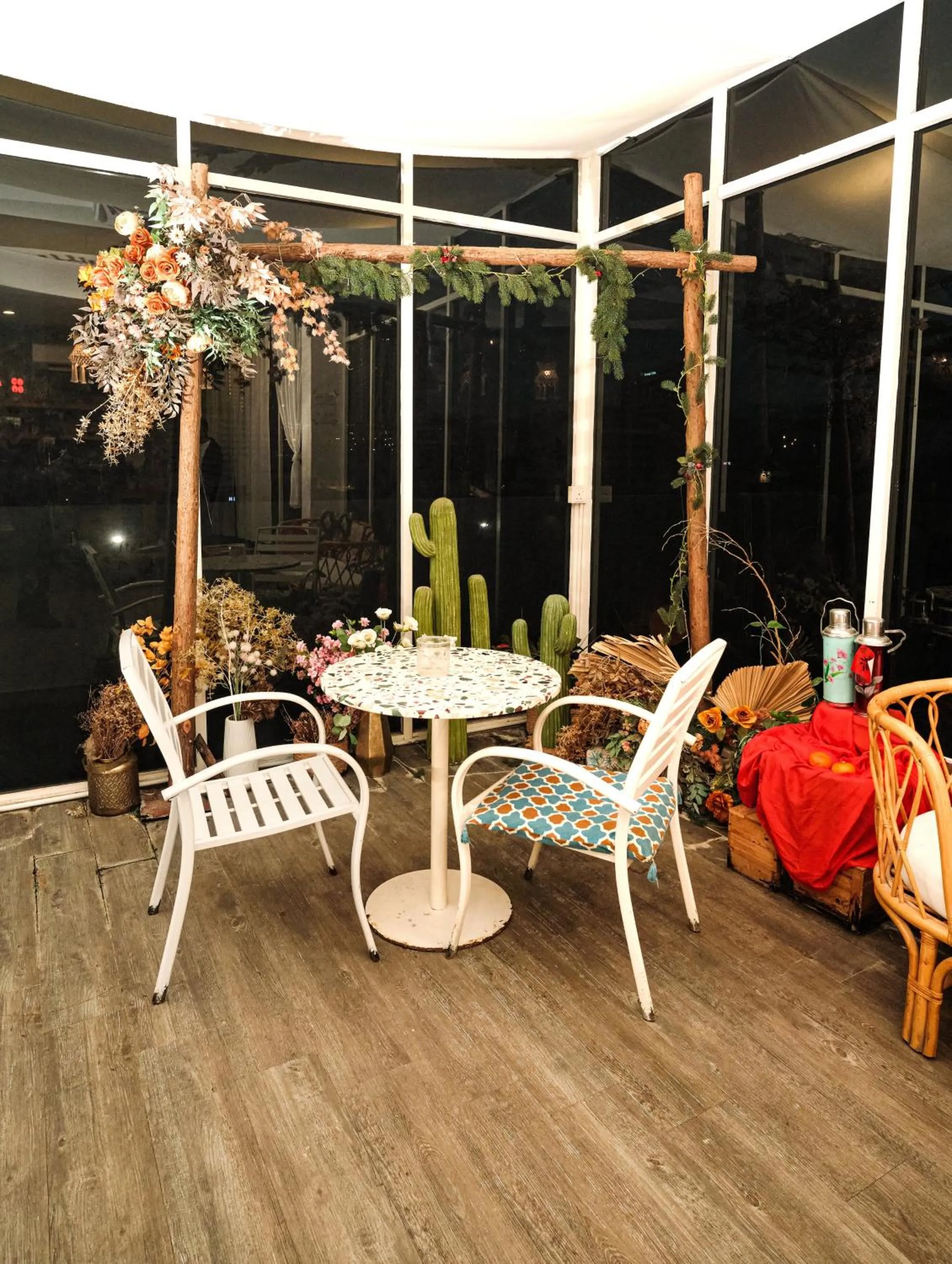 Restaurant/places to eat in Palette Georgetown Formerly WoW Hotel