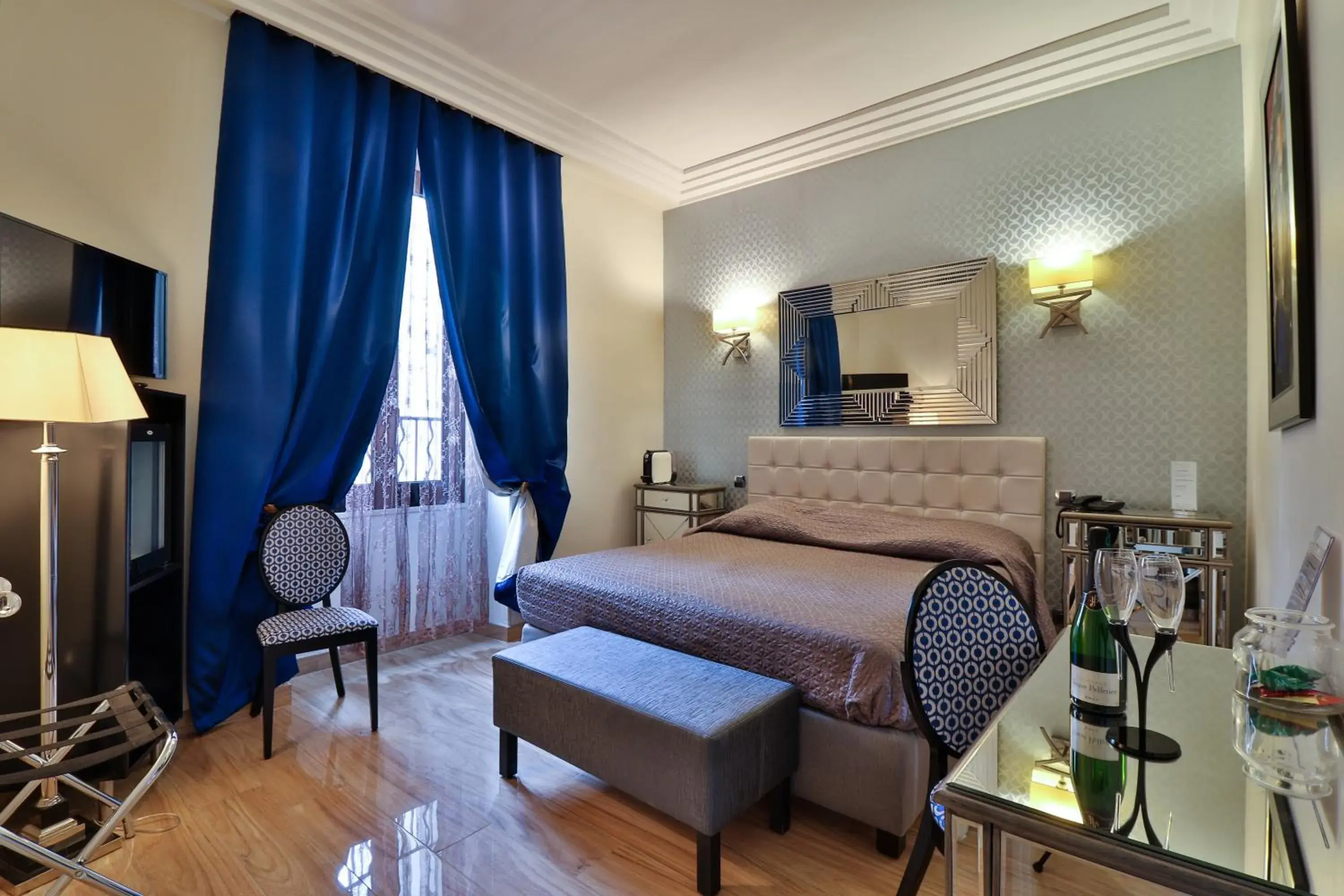 Coffee/tea facilities in Hotel Le Meurice