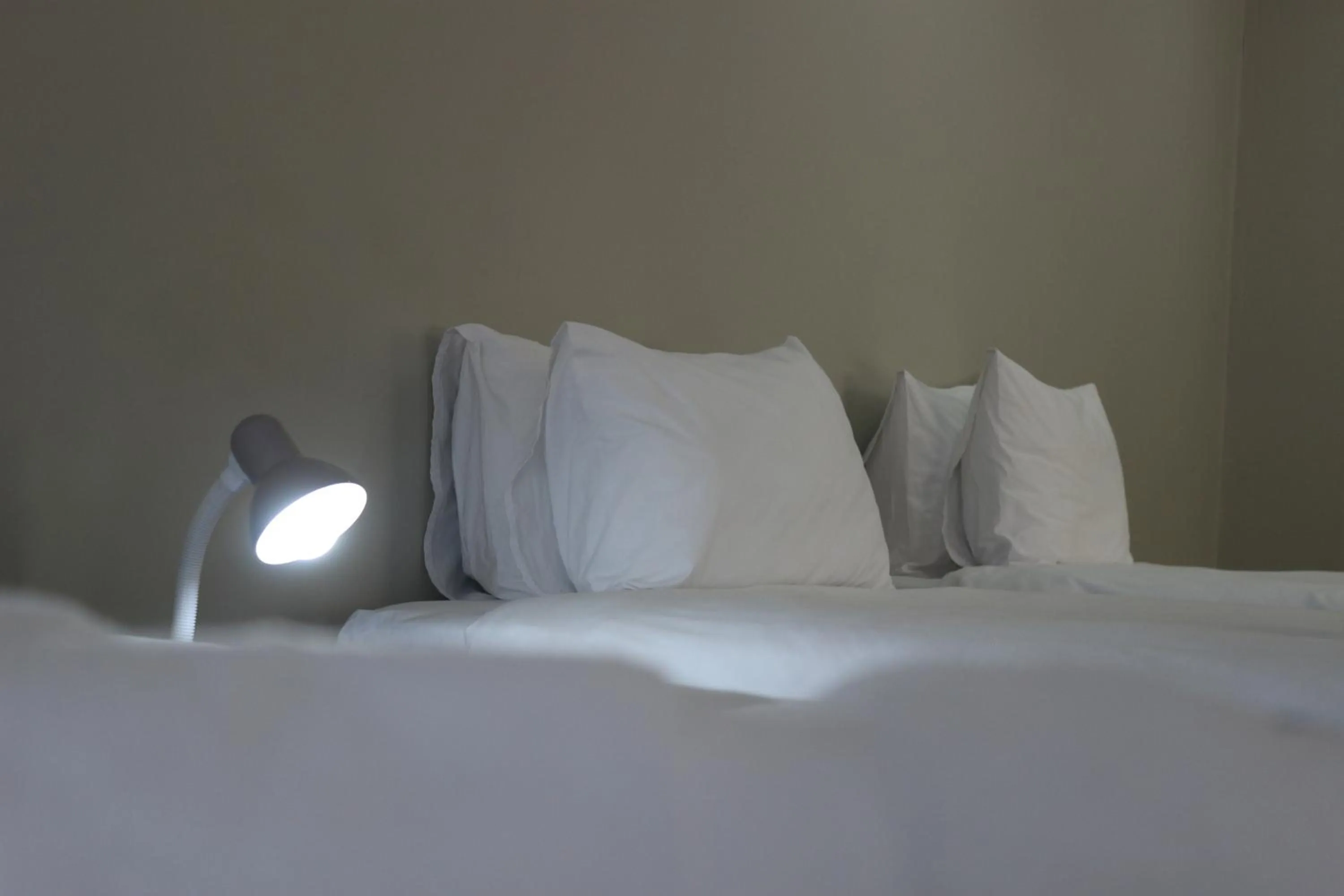 Bed in Luxury Heights Guesthouse- Pool under renovation