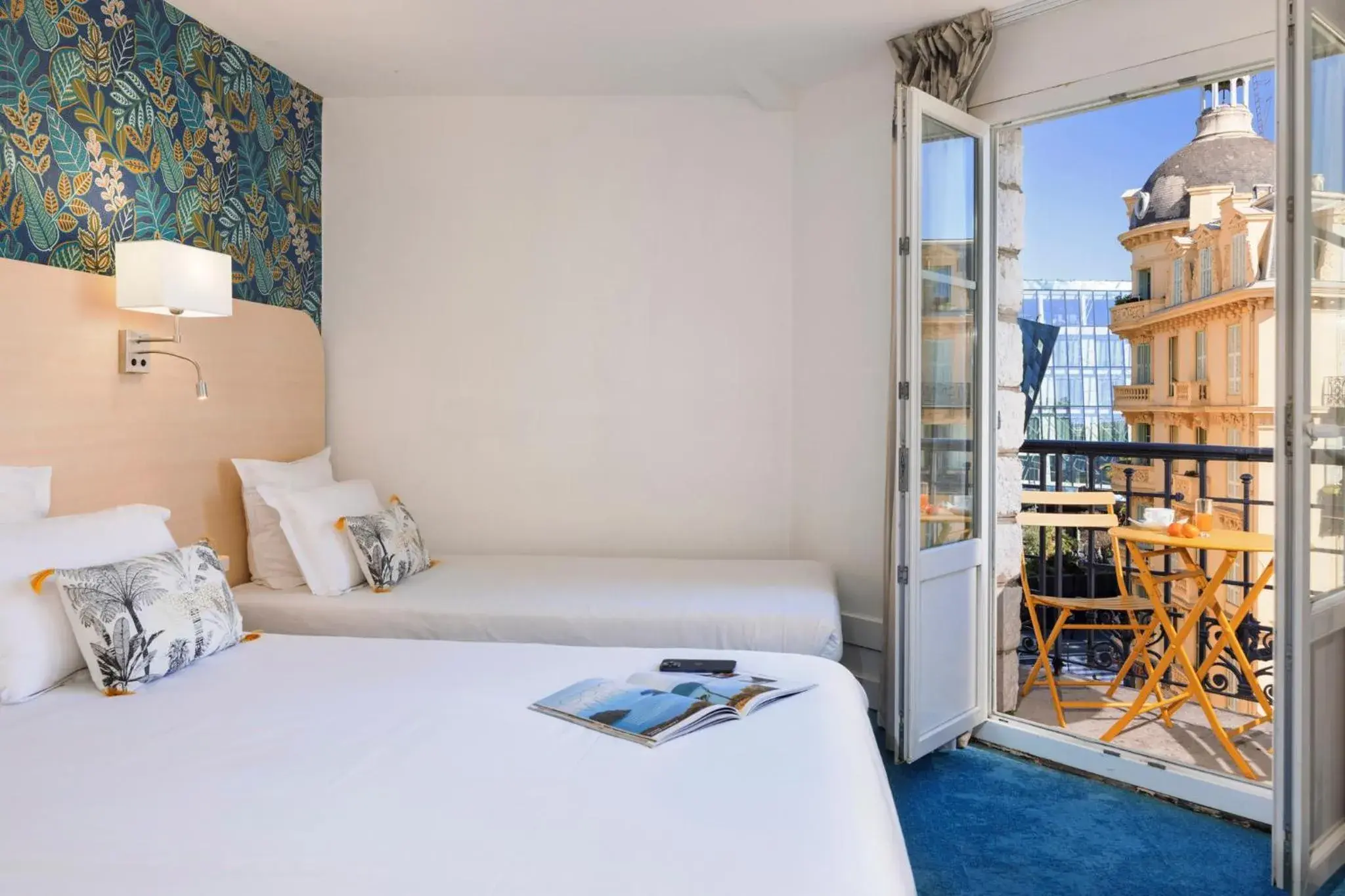 Superior Triple Room in Hotel Khla Nice Superior Triple Room in Hotel Khla Nice