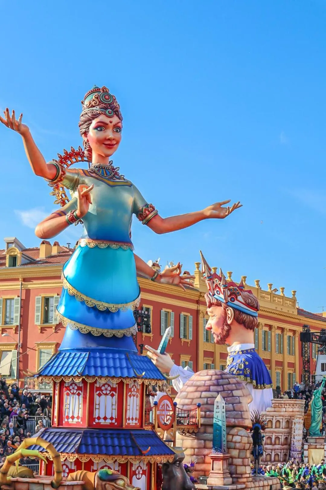 Evening entertainment in Hotel Khla Nice