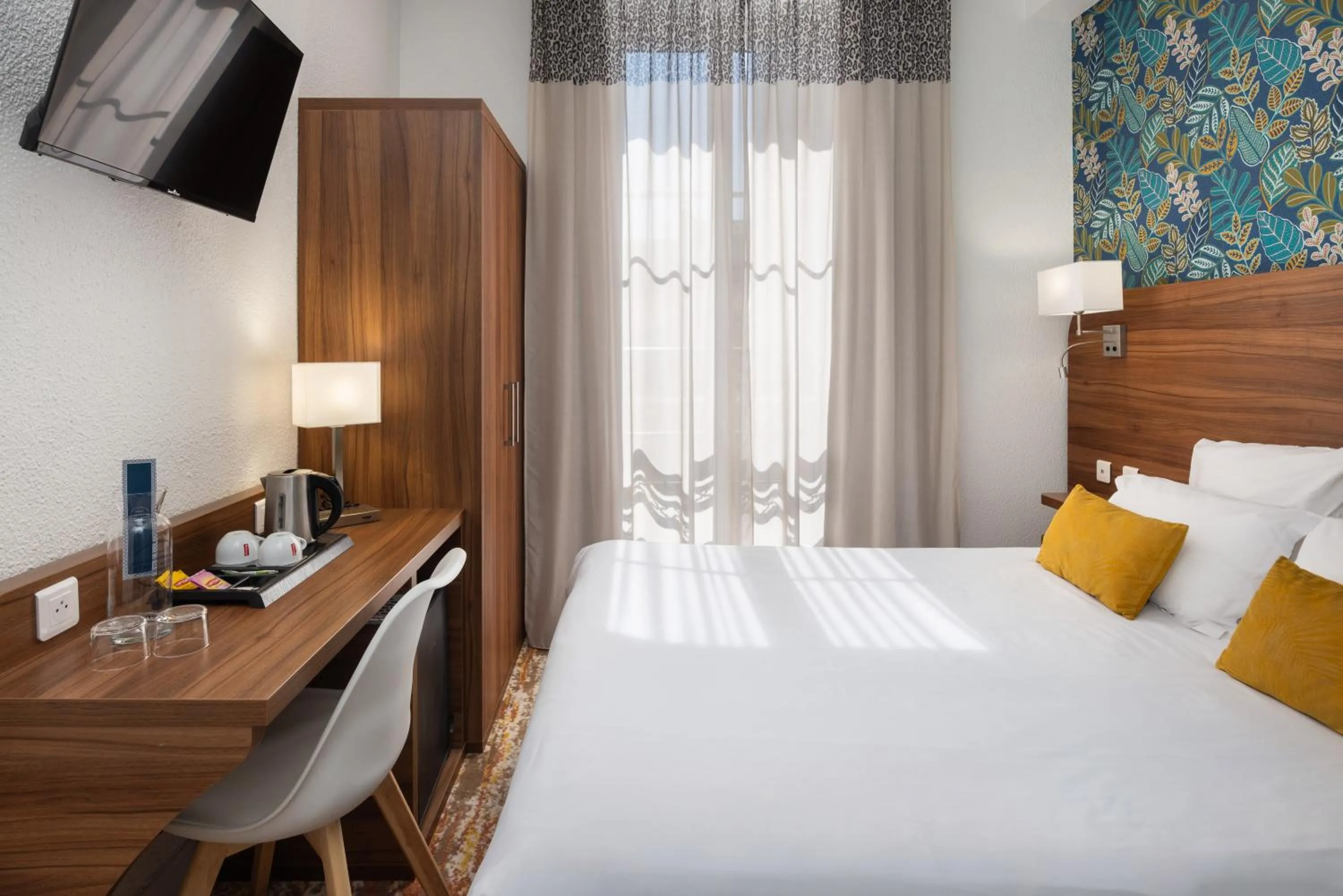 Photo of the whole room, Bed in Hotel Khla Nice