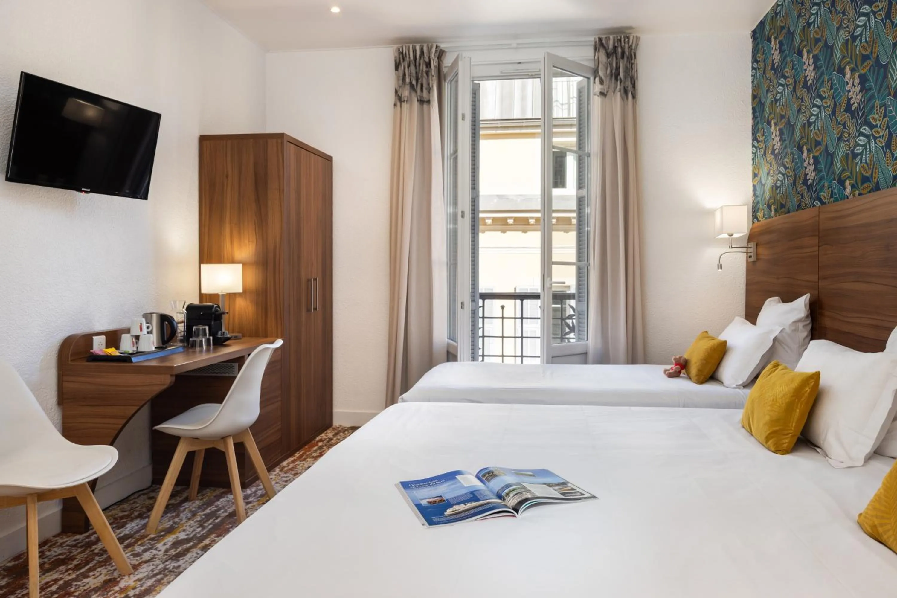 Photo of the whole room, Bed in Hotel Khla Nice