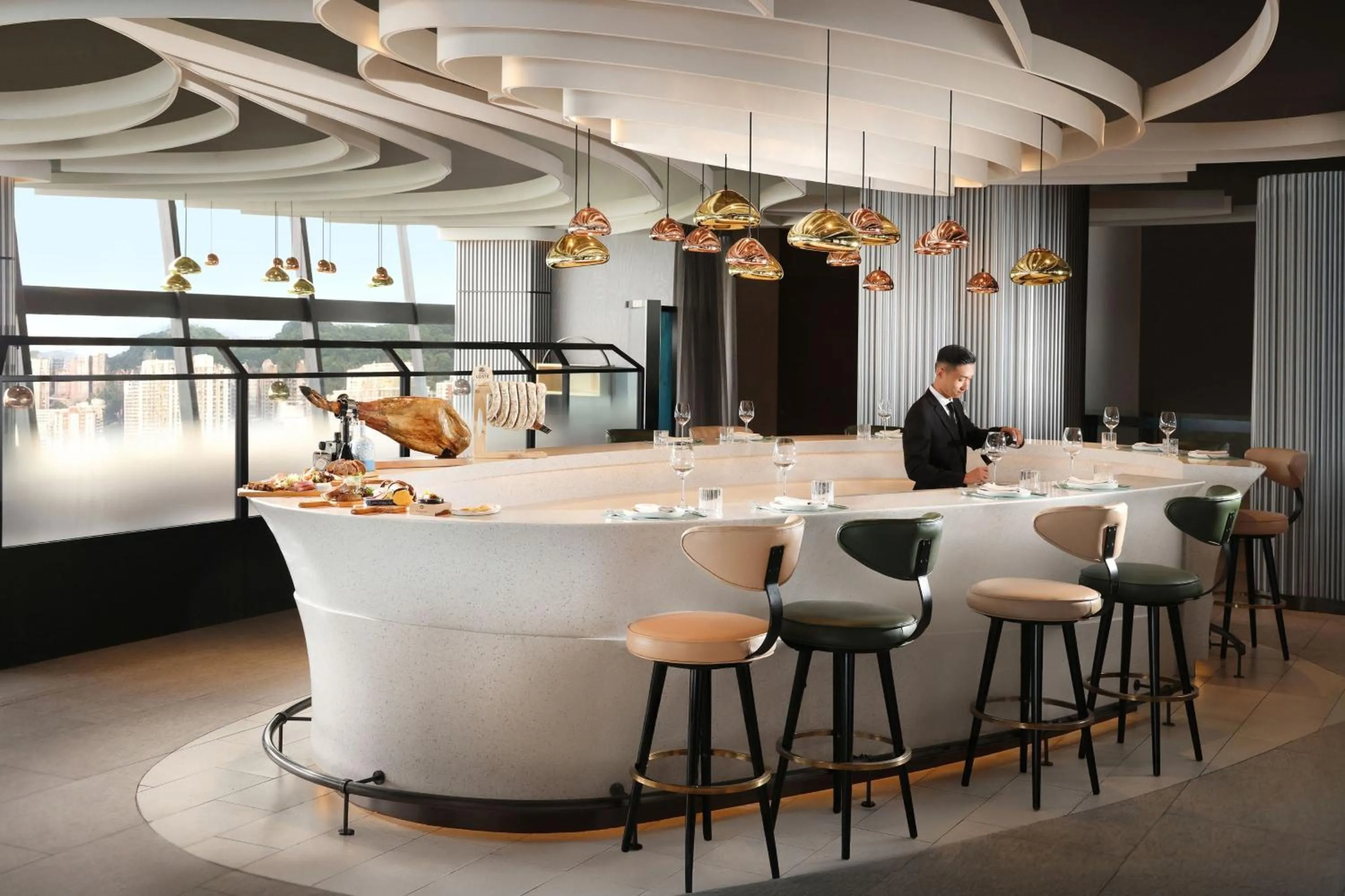 Lounge or bar in The Park Lane Hong Kong, Autograph Collection
