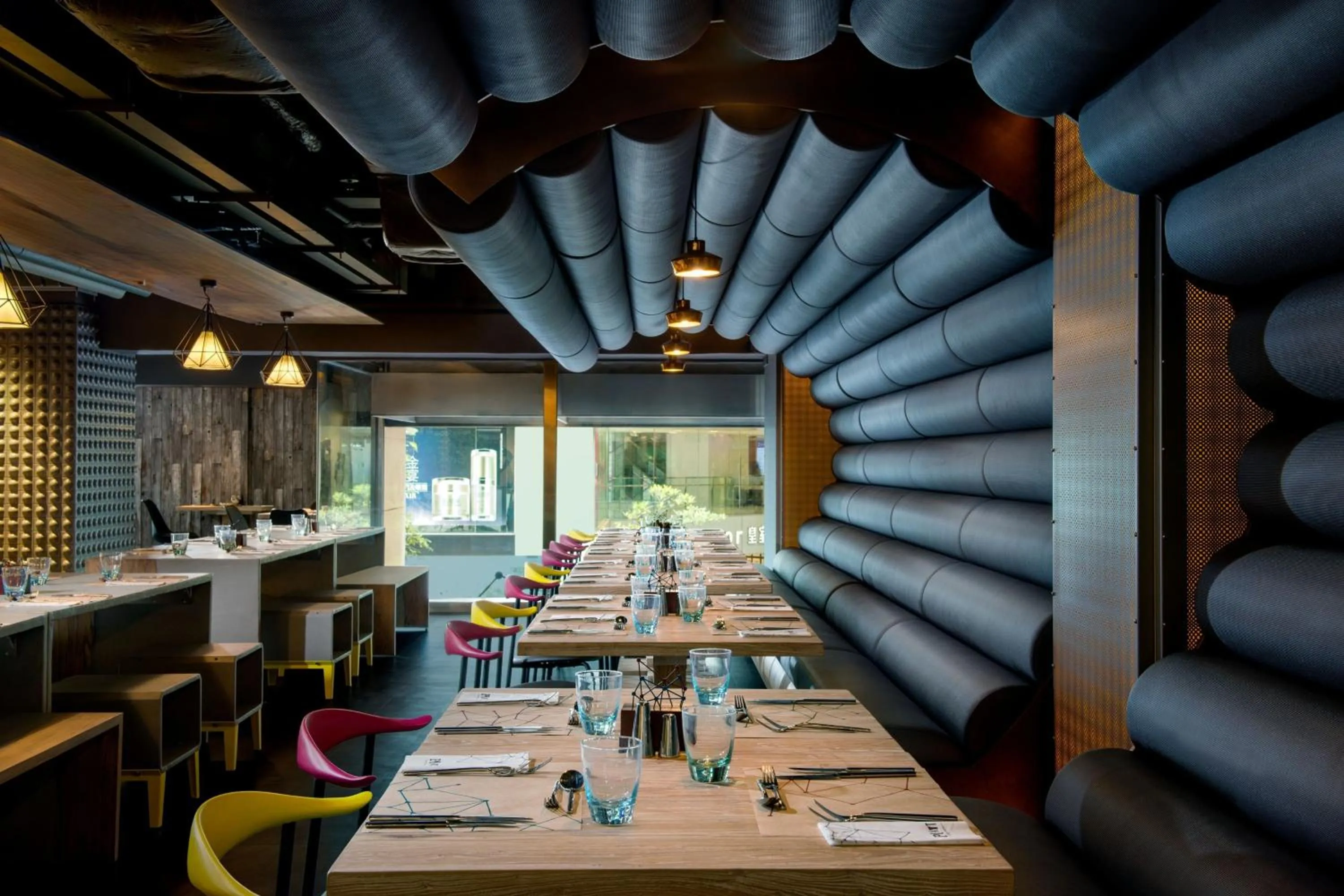 Restaurant/places to eat in The Park Lane Hong Kong, Autograph Collection