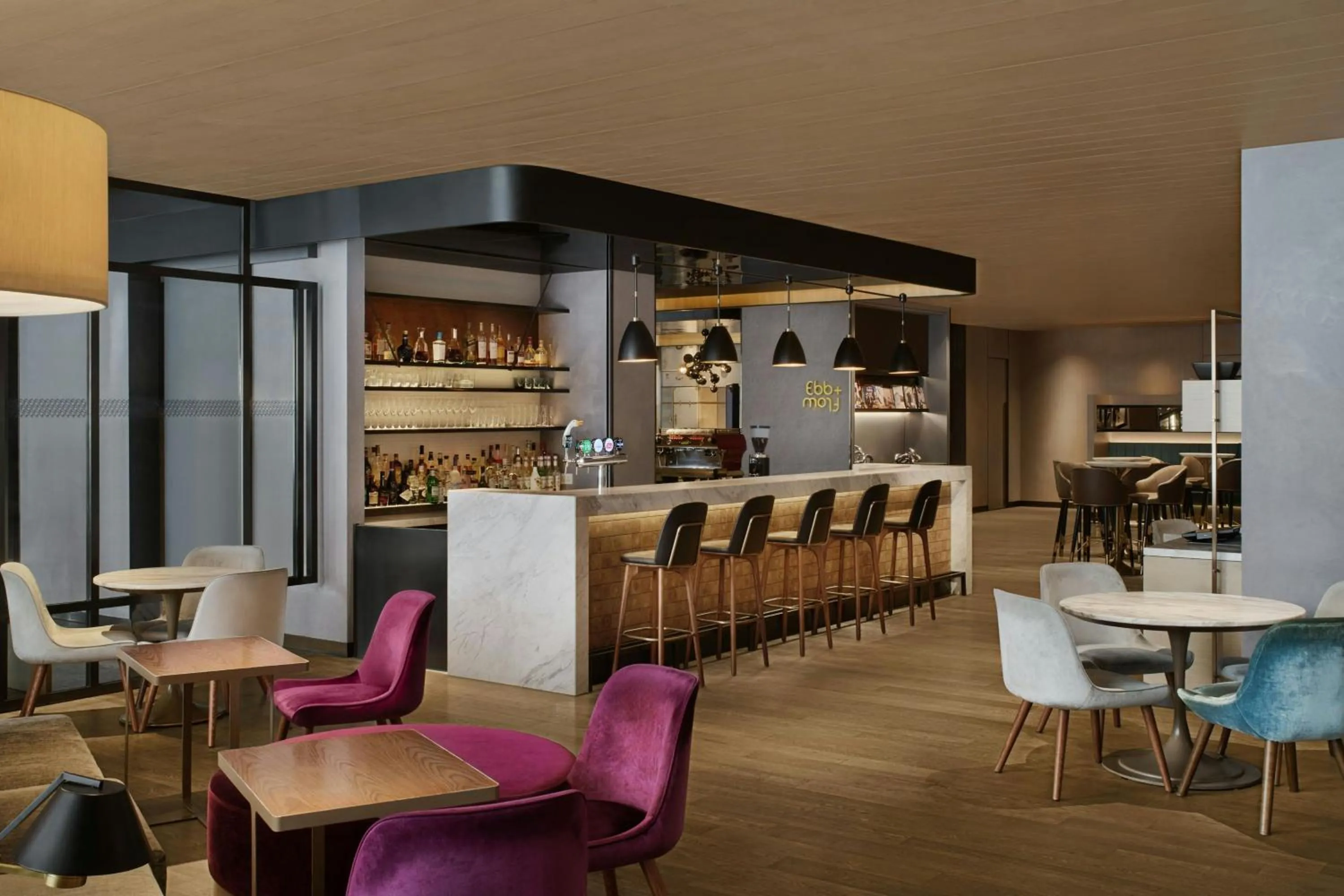 Lounge or bar in The Park Lane Hong Kong, Autograph Collection