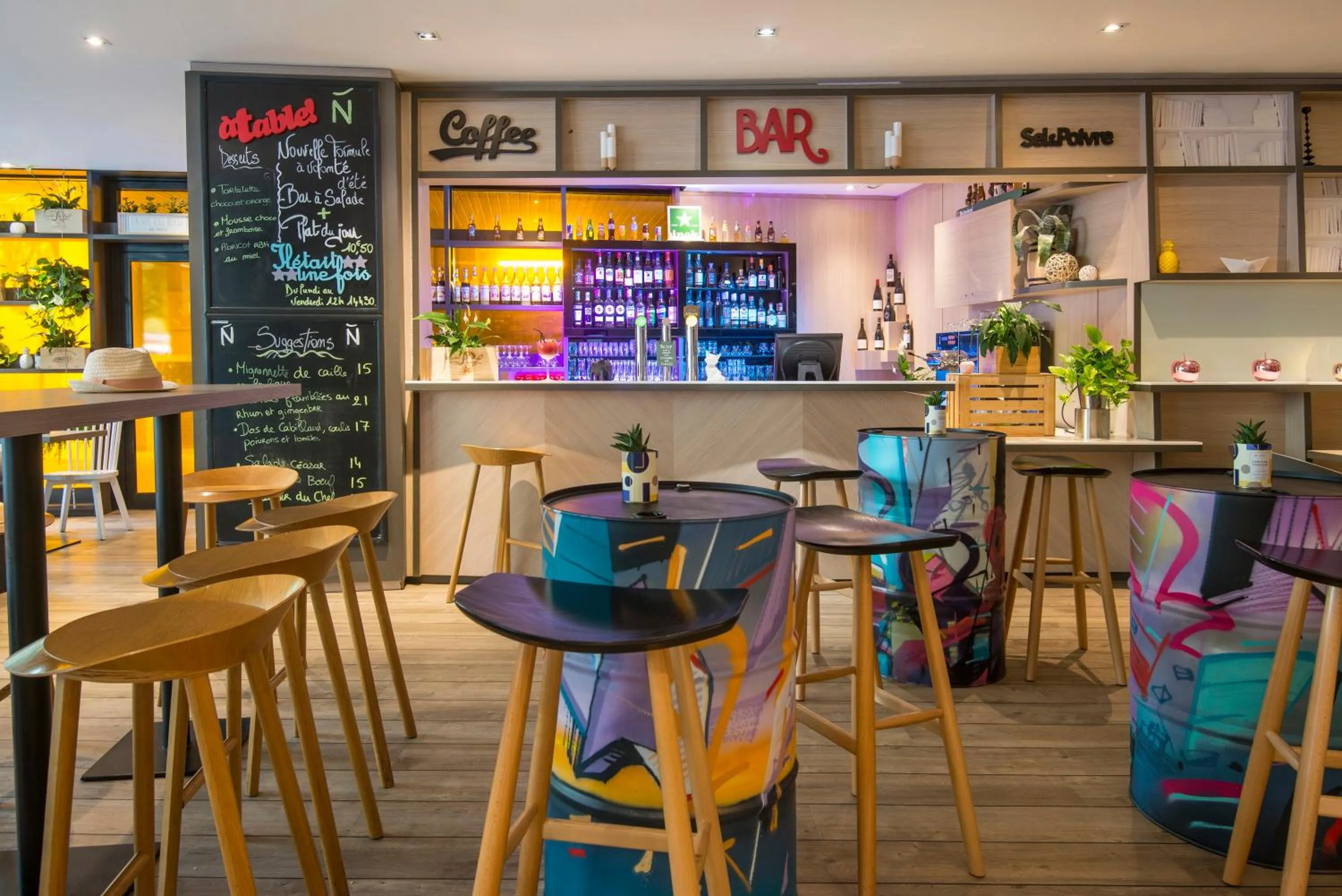 Lounge or bar in Novotel Marseille Centre Prado Vélodrome