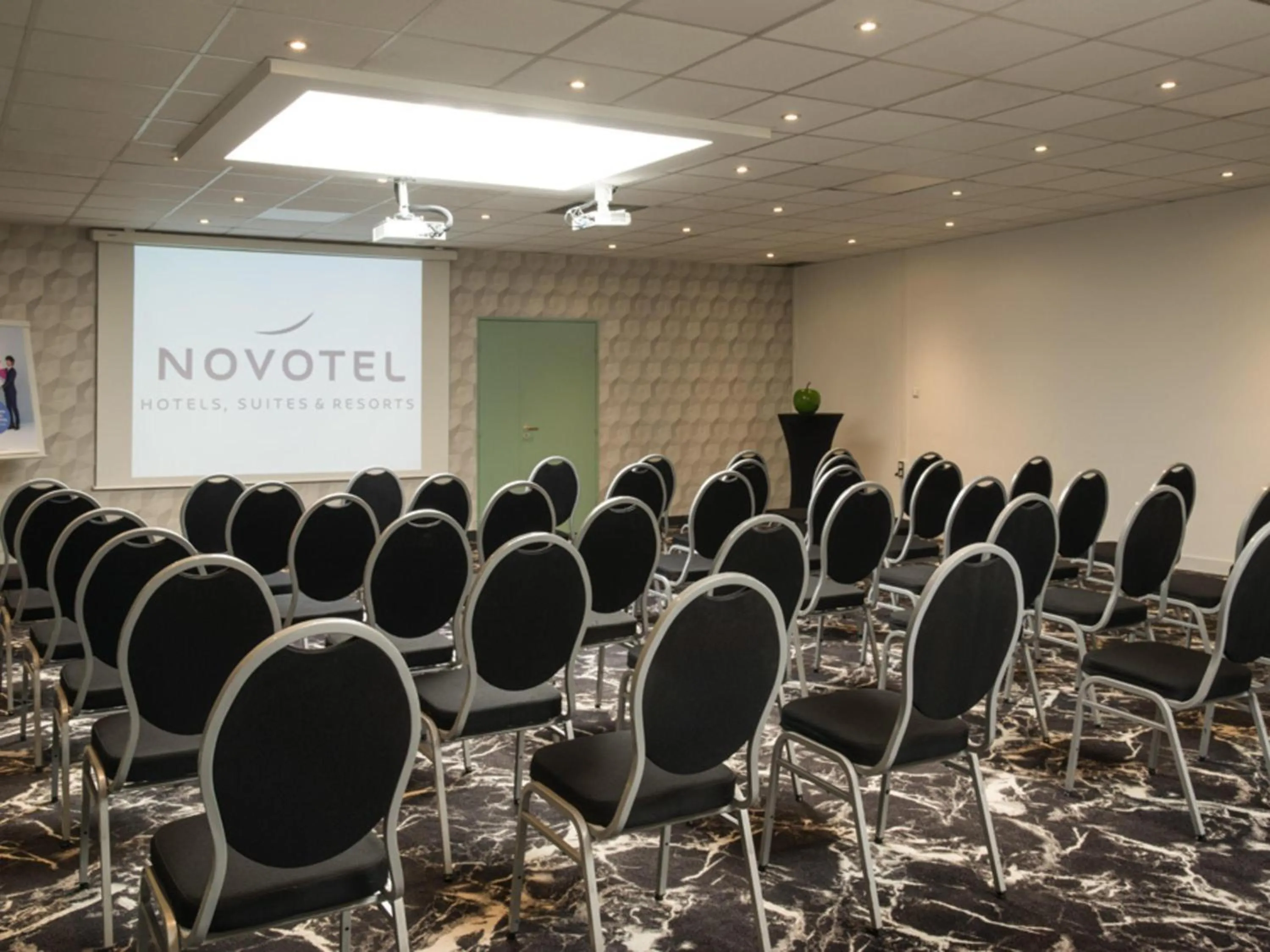 Meeting/conference room in Novotel Marseille Centre Prado Vélodrome