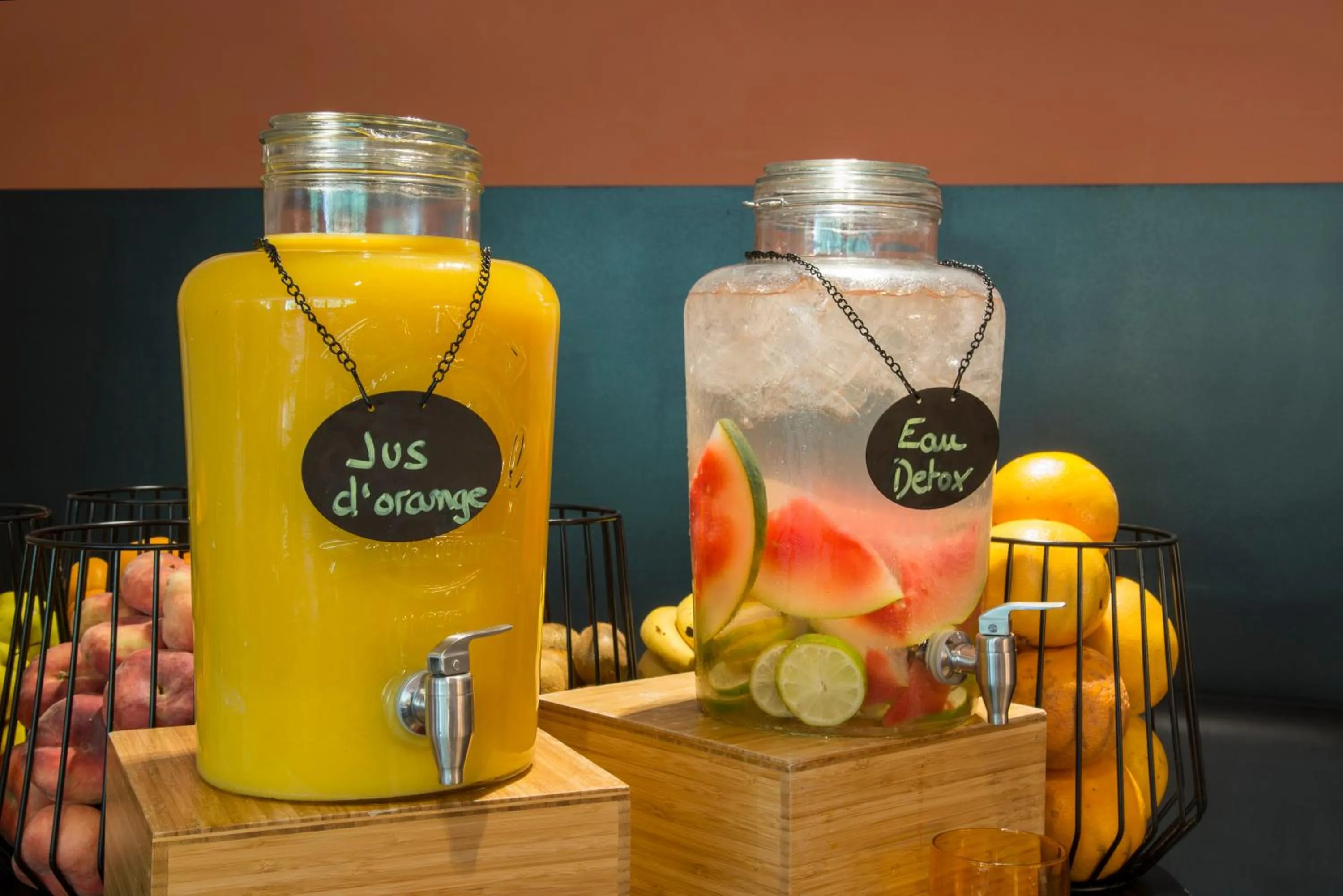 Lobby or reception in Novotel Marseille Centre Prado Vélodrome