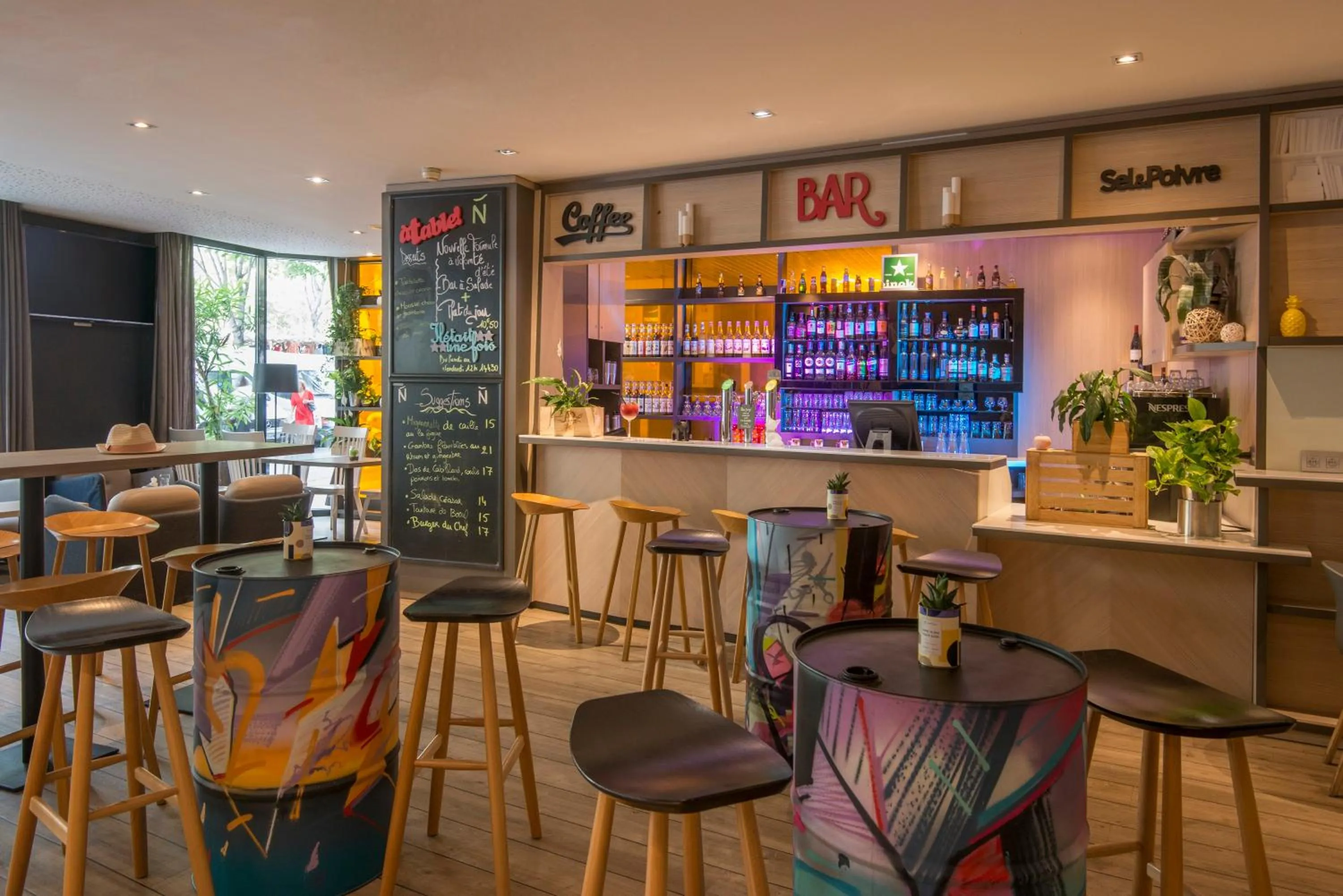 Lounge or bar in Novotel Marseille Centre Prado Vélodrome